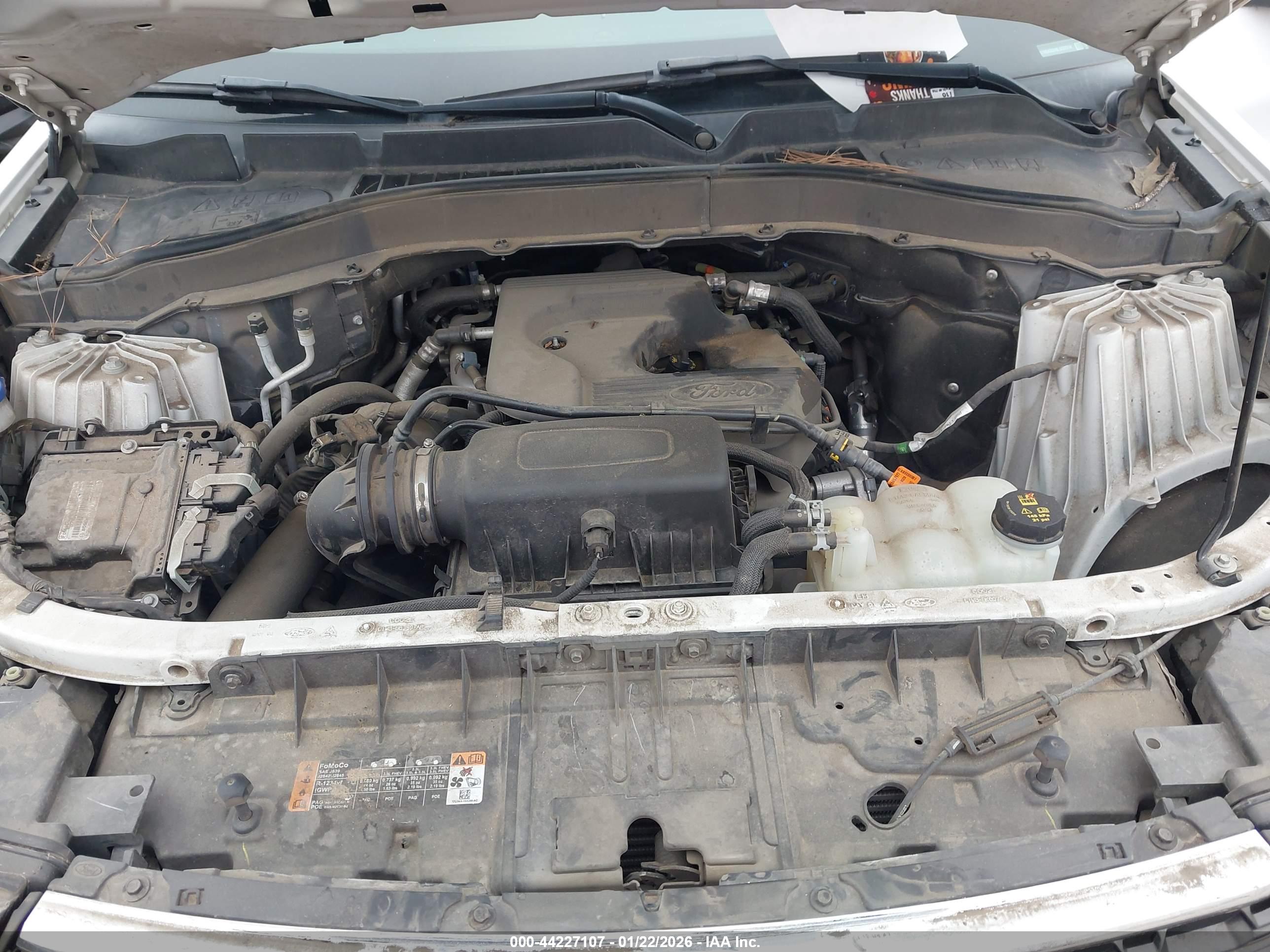 FORD EXPLORER image 10