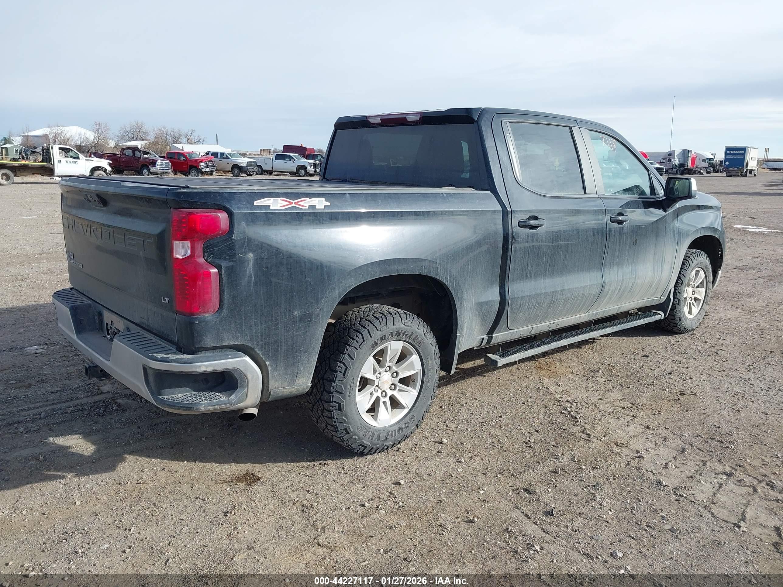 CHEVROLET SILVERADO image 4