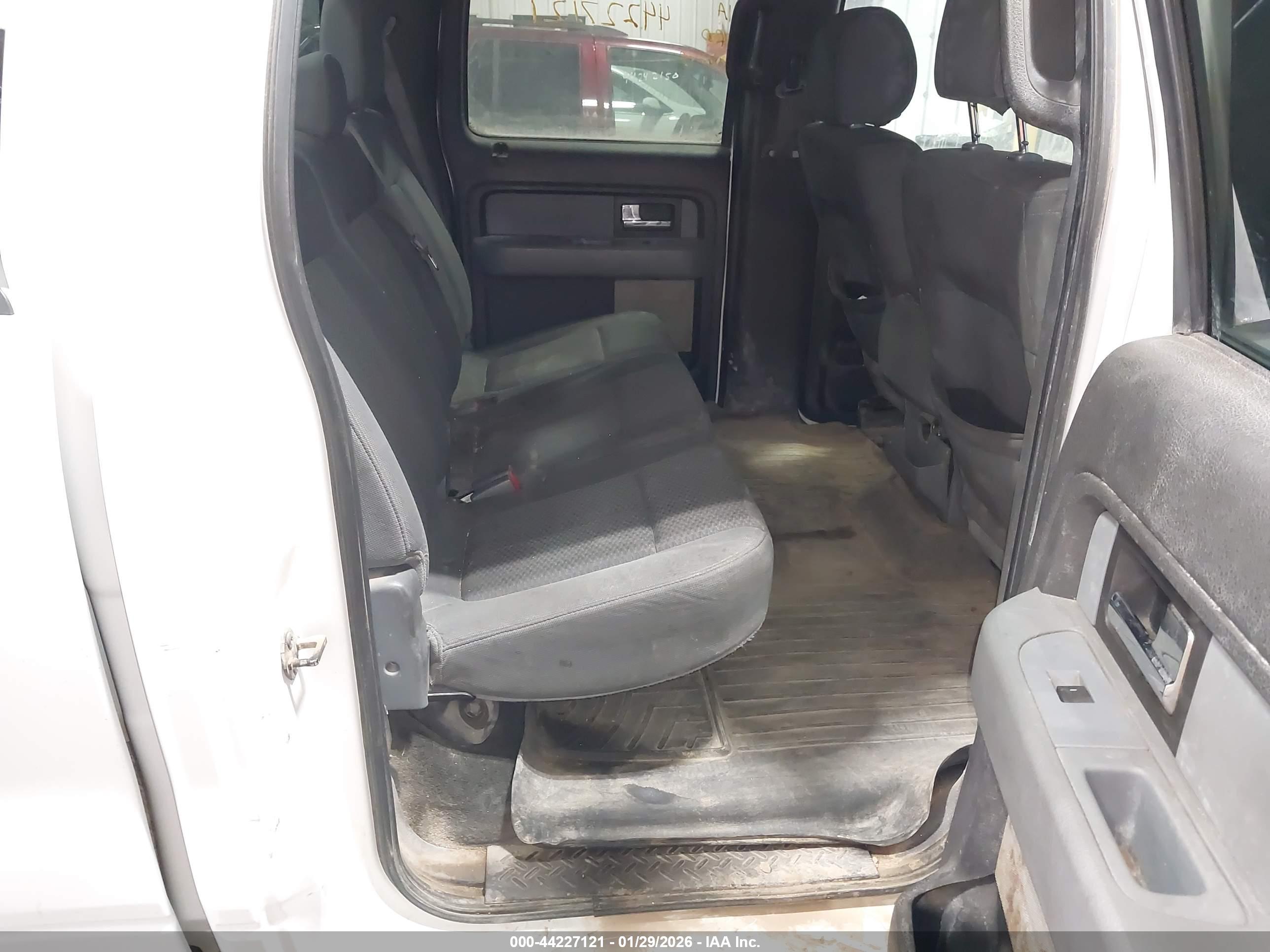 FORD F-150 image 8