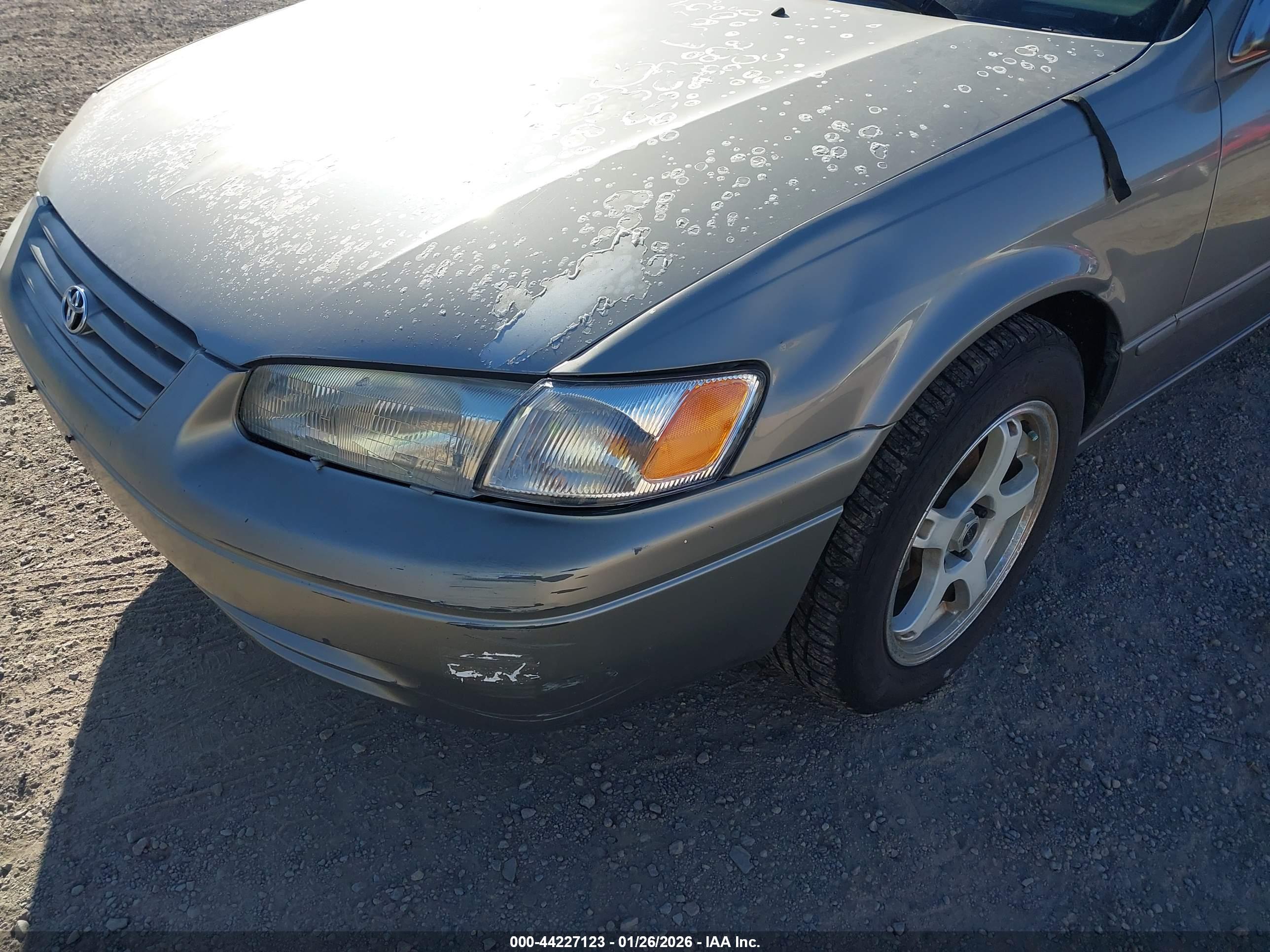 TOYOTA CAMRY image 6