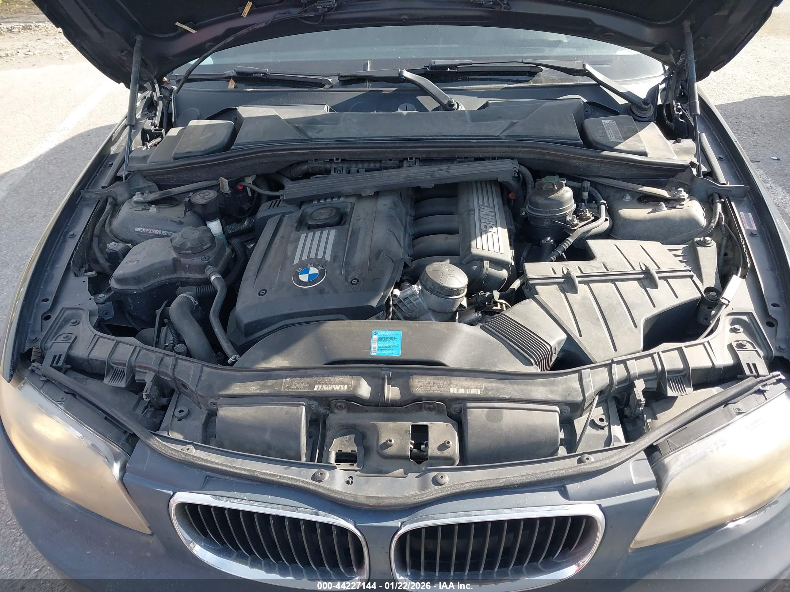 BMW 128I image 10