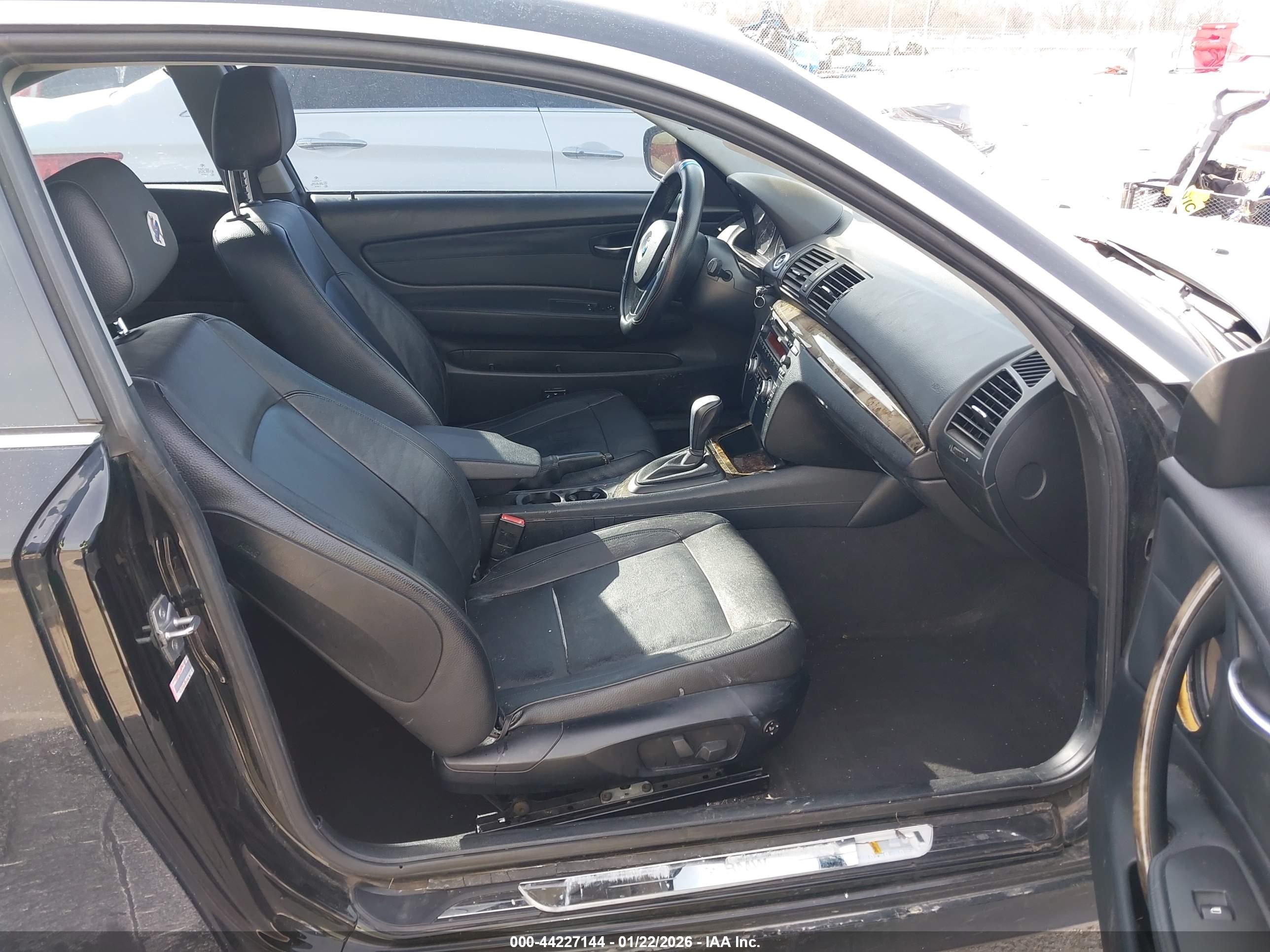 BMW 128I image 5