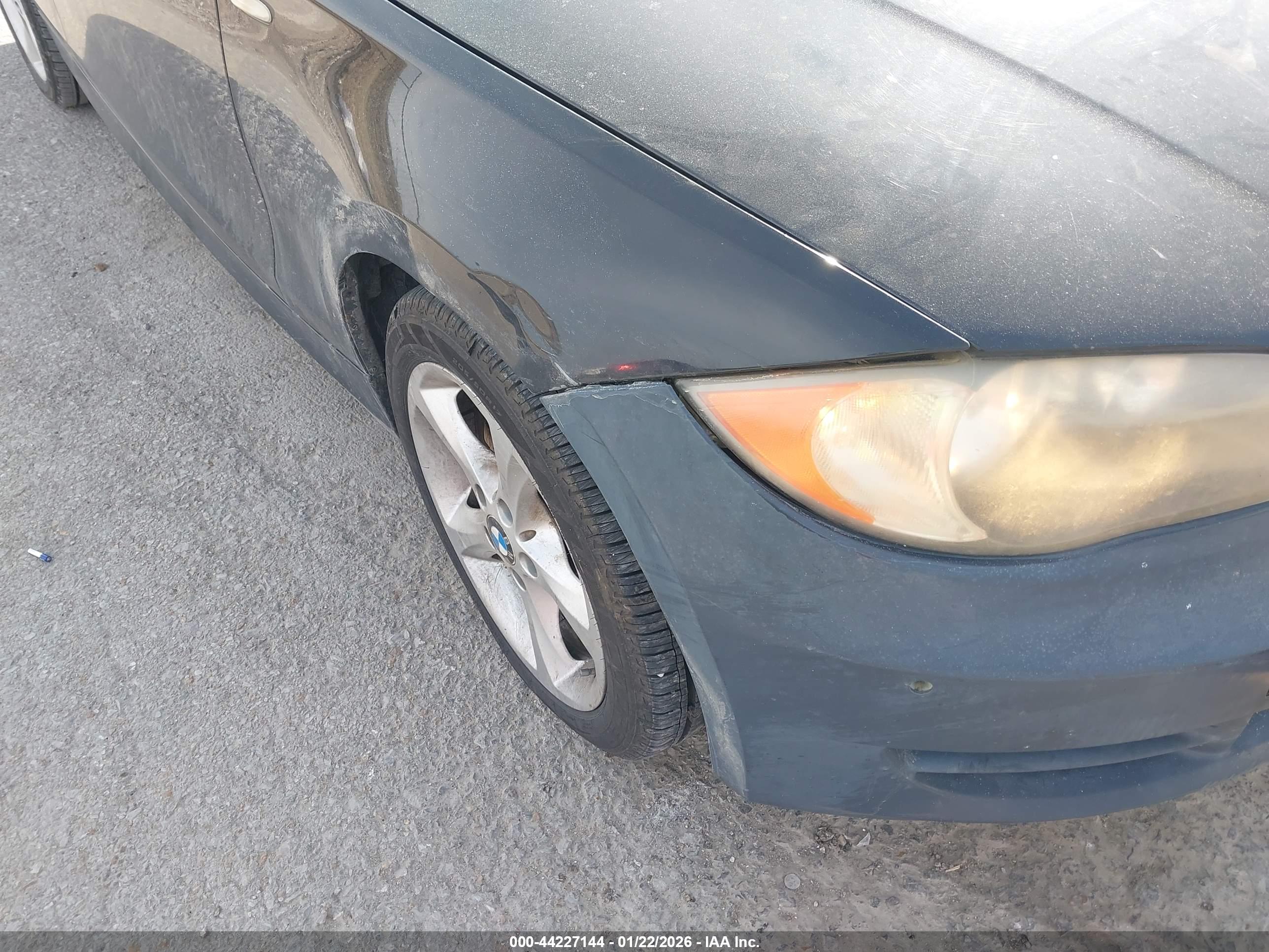 BMW 128I image 6