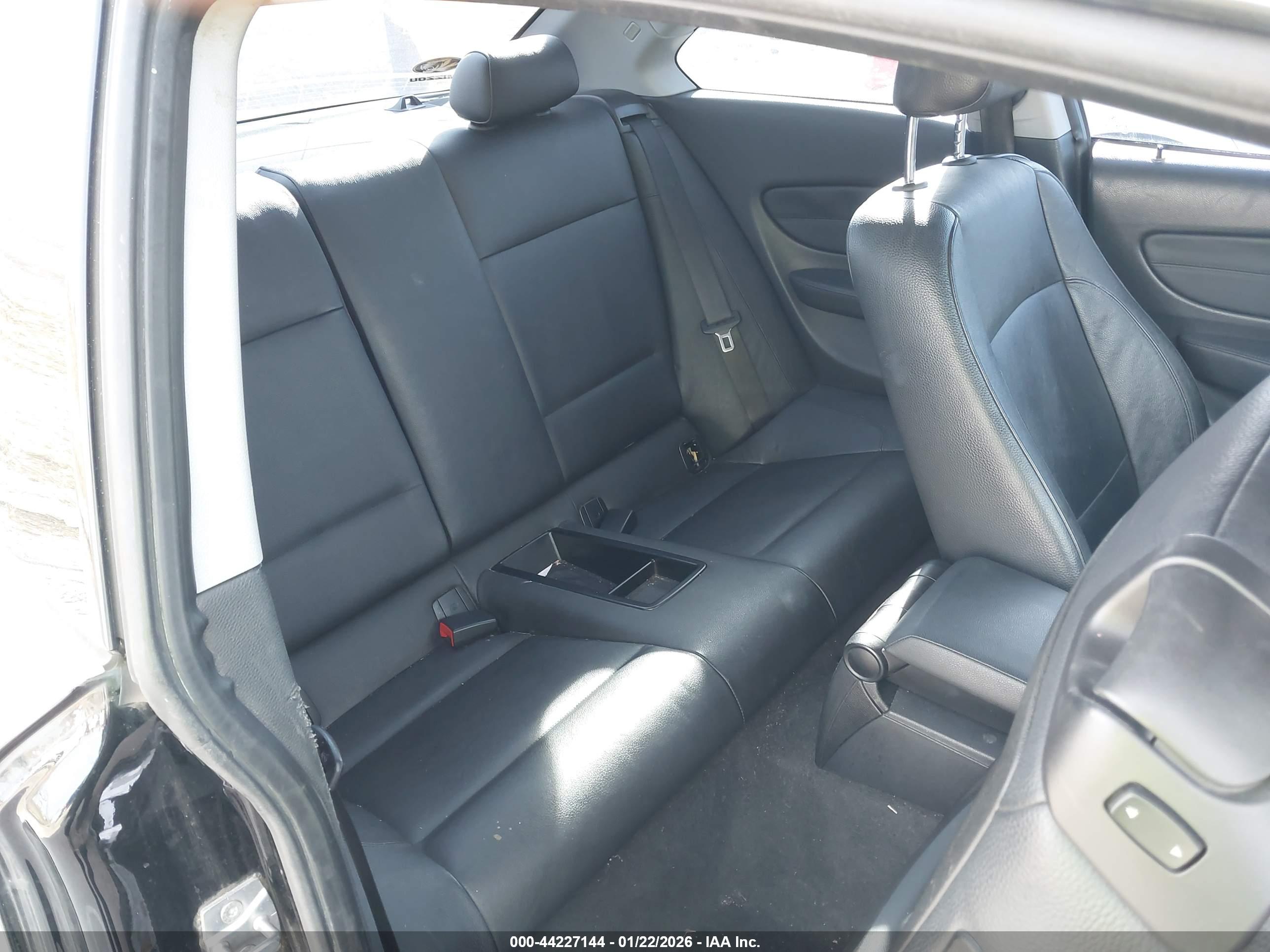 BMW 128I image 8