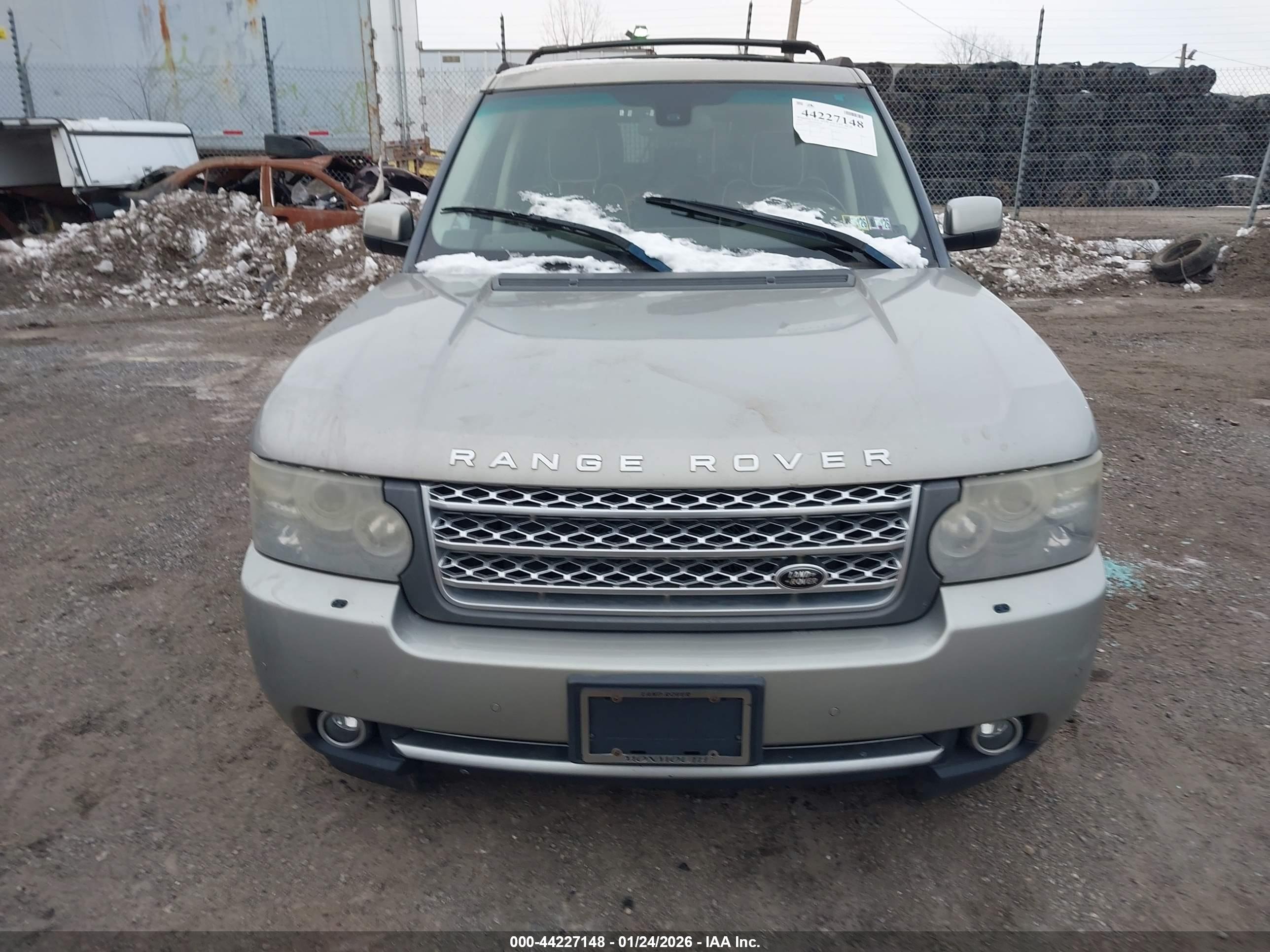 LAND ROVER image 6