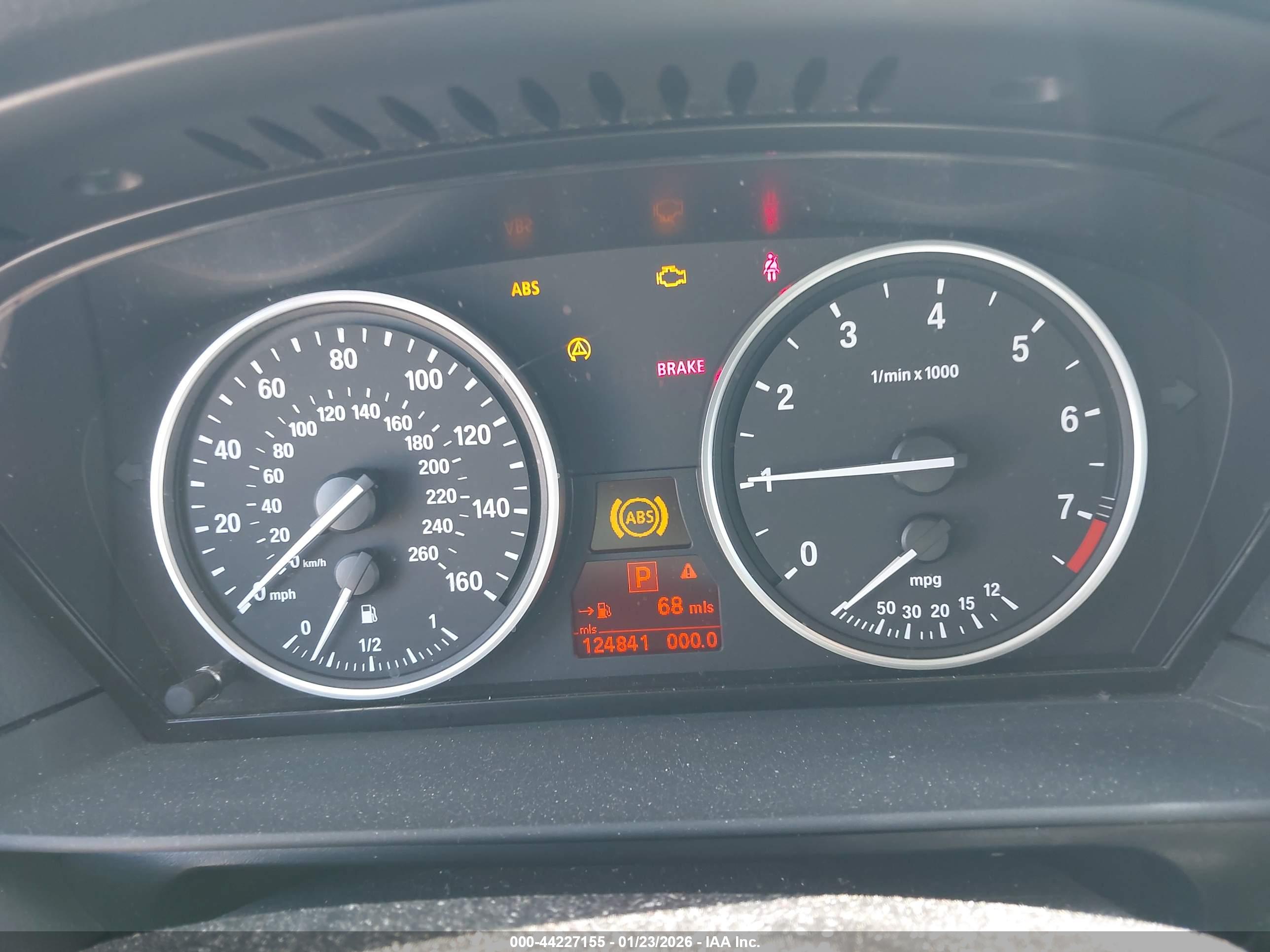 BMW 528I image 7