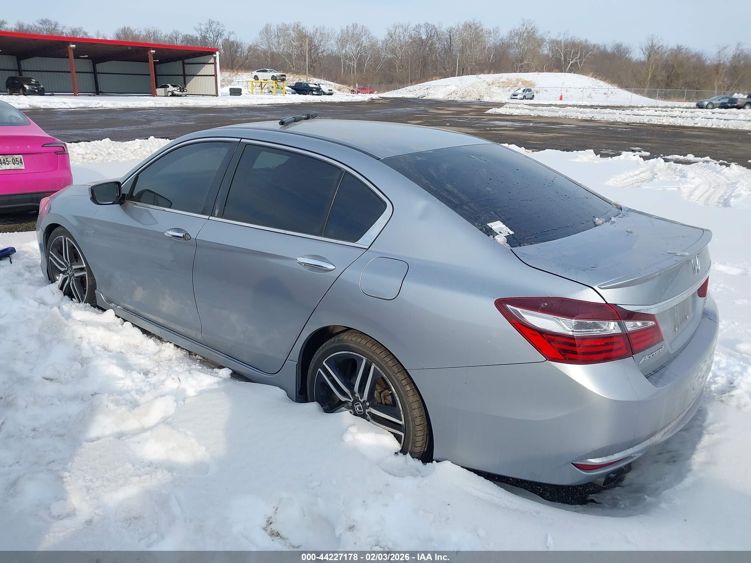 HONDA ACCORD image 3