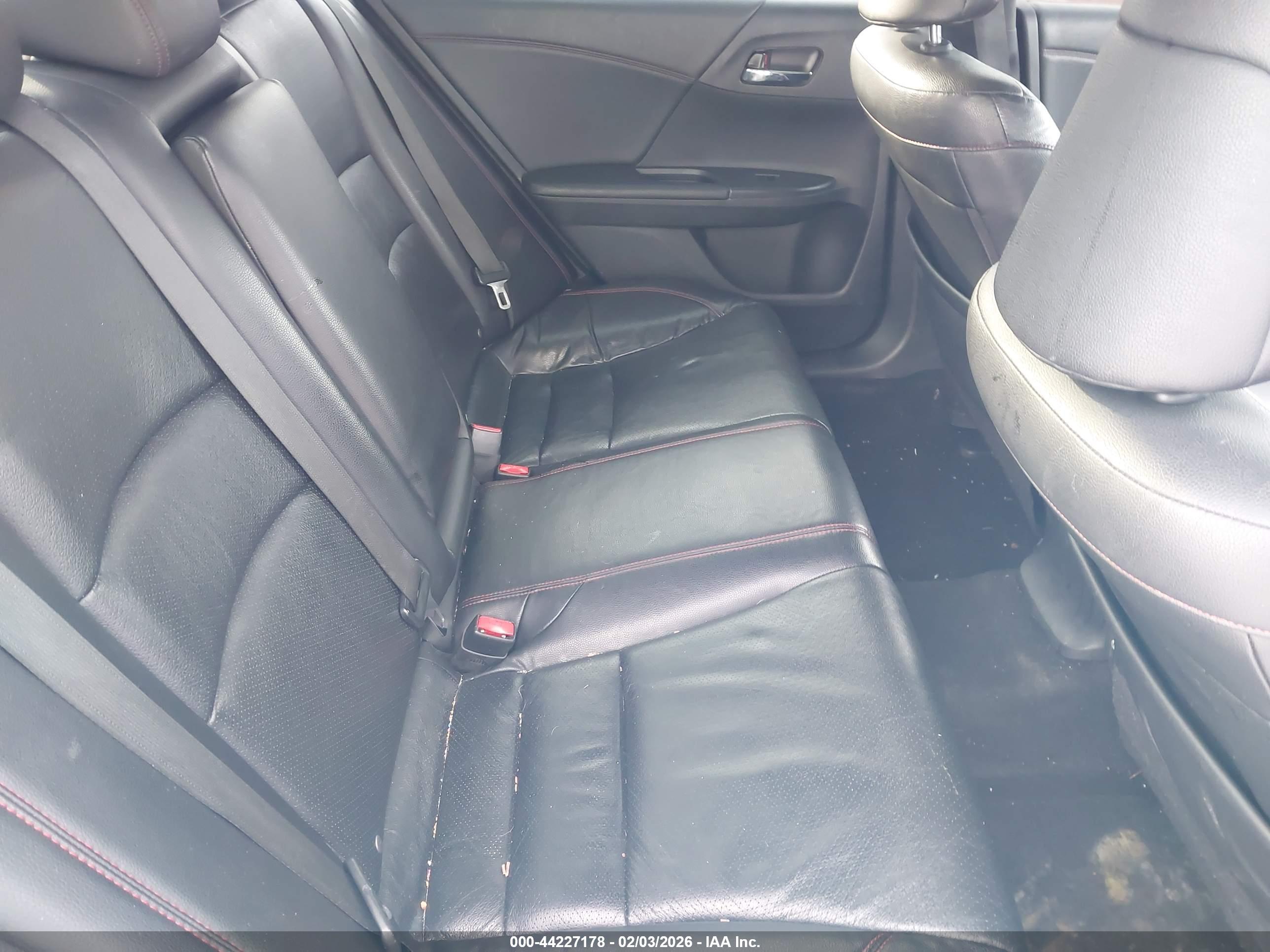 HONDA ACCORD image 8