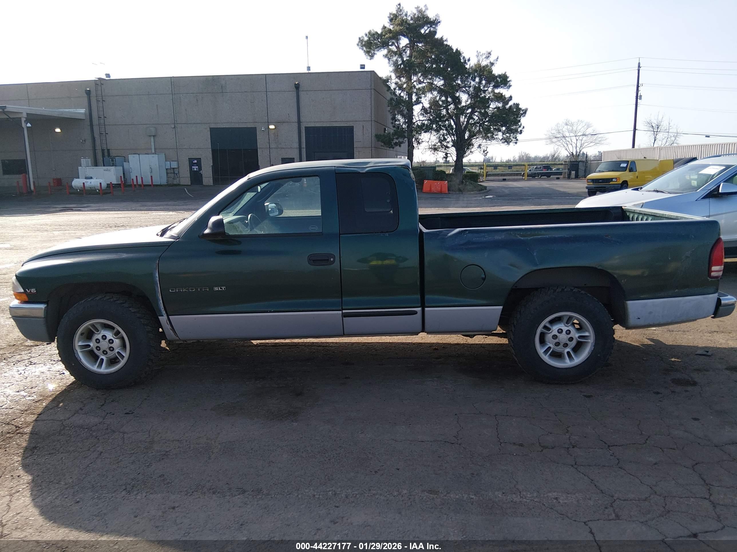 DODGE DAKOTA image 6