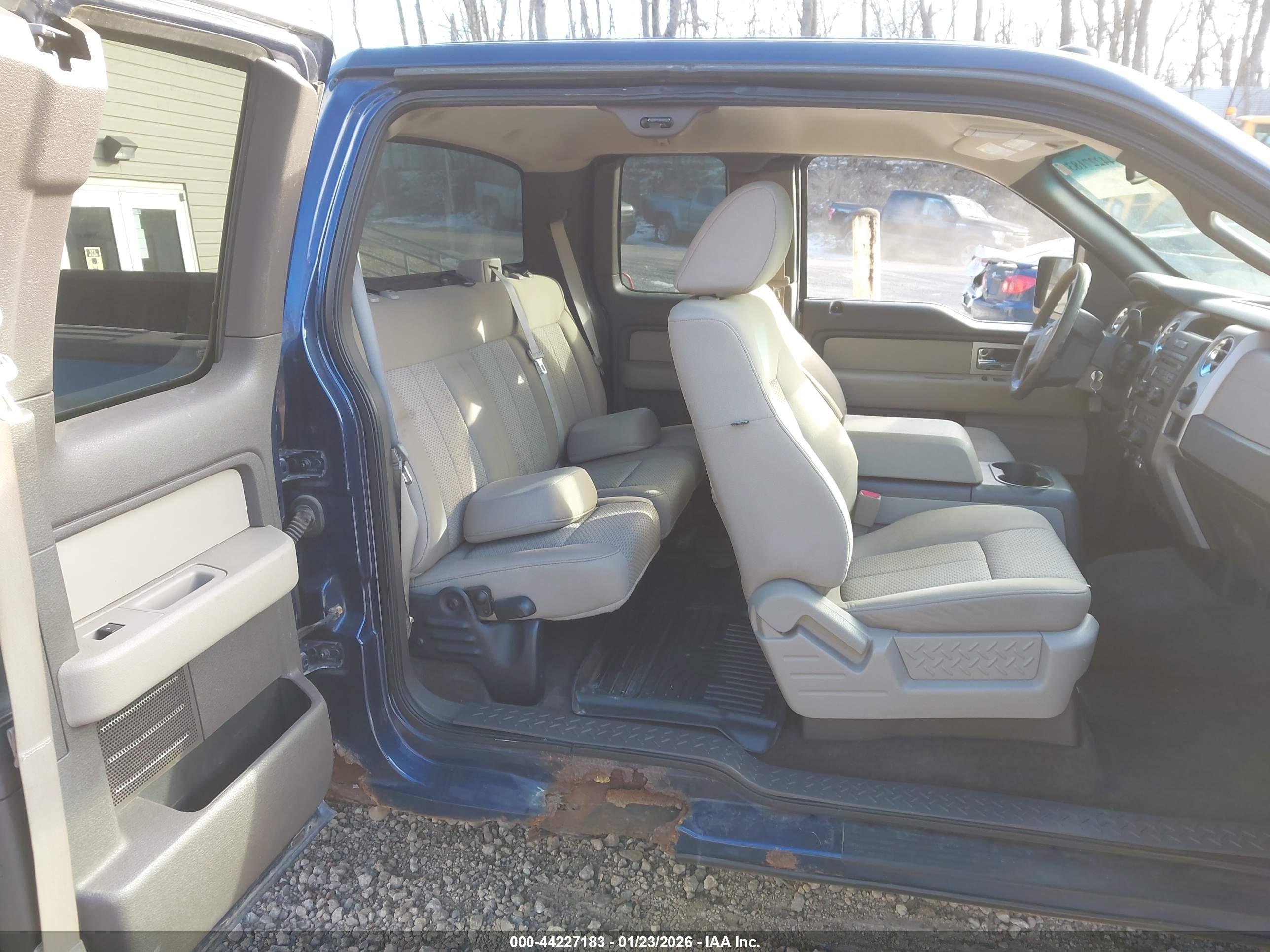 FORD F-150 image 8