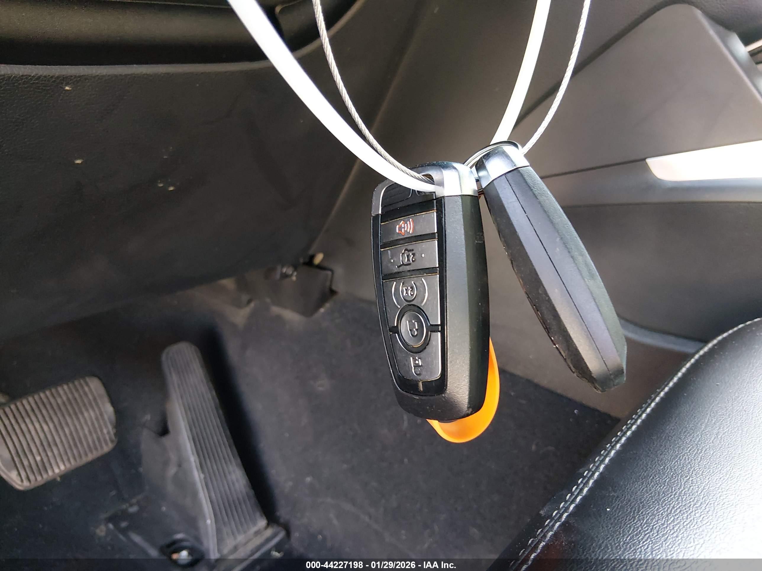 FORD EXPLORER image 11