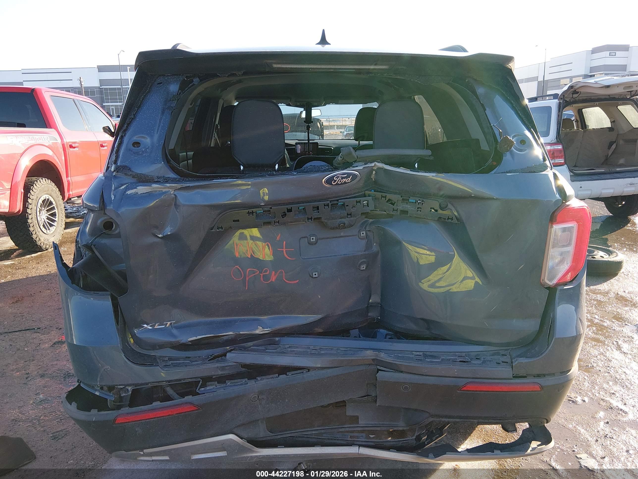 FORD EXPLORER image 6