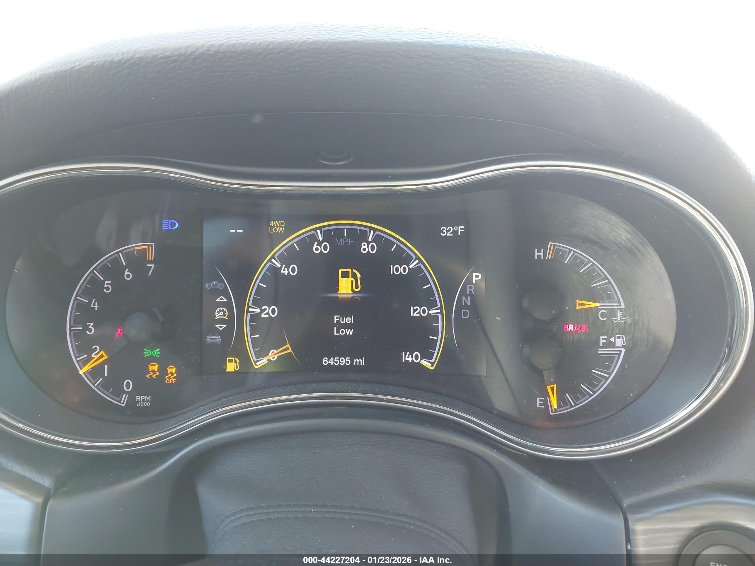 JEEP GRAND image 7