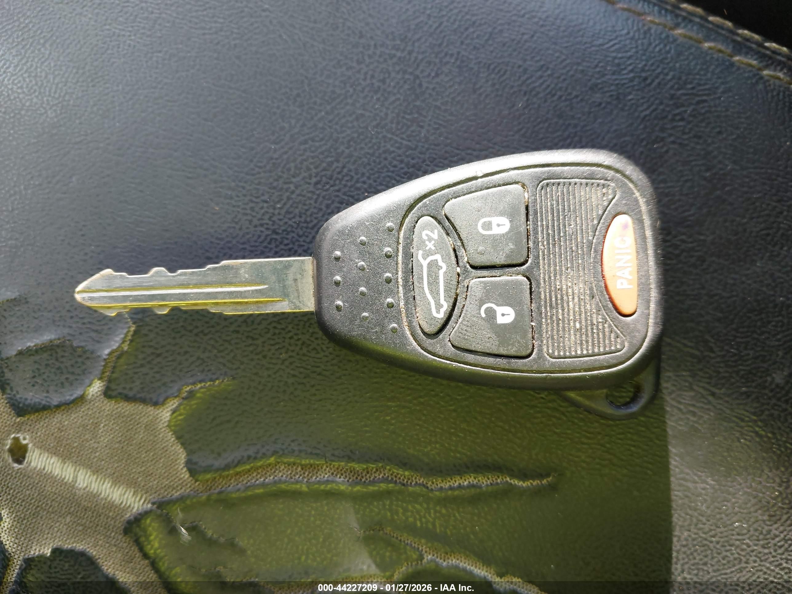 DODGE AVENGER image 11