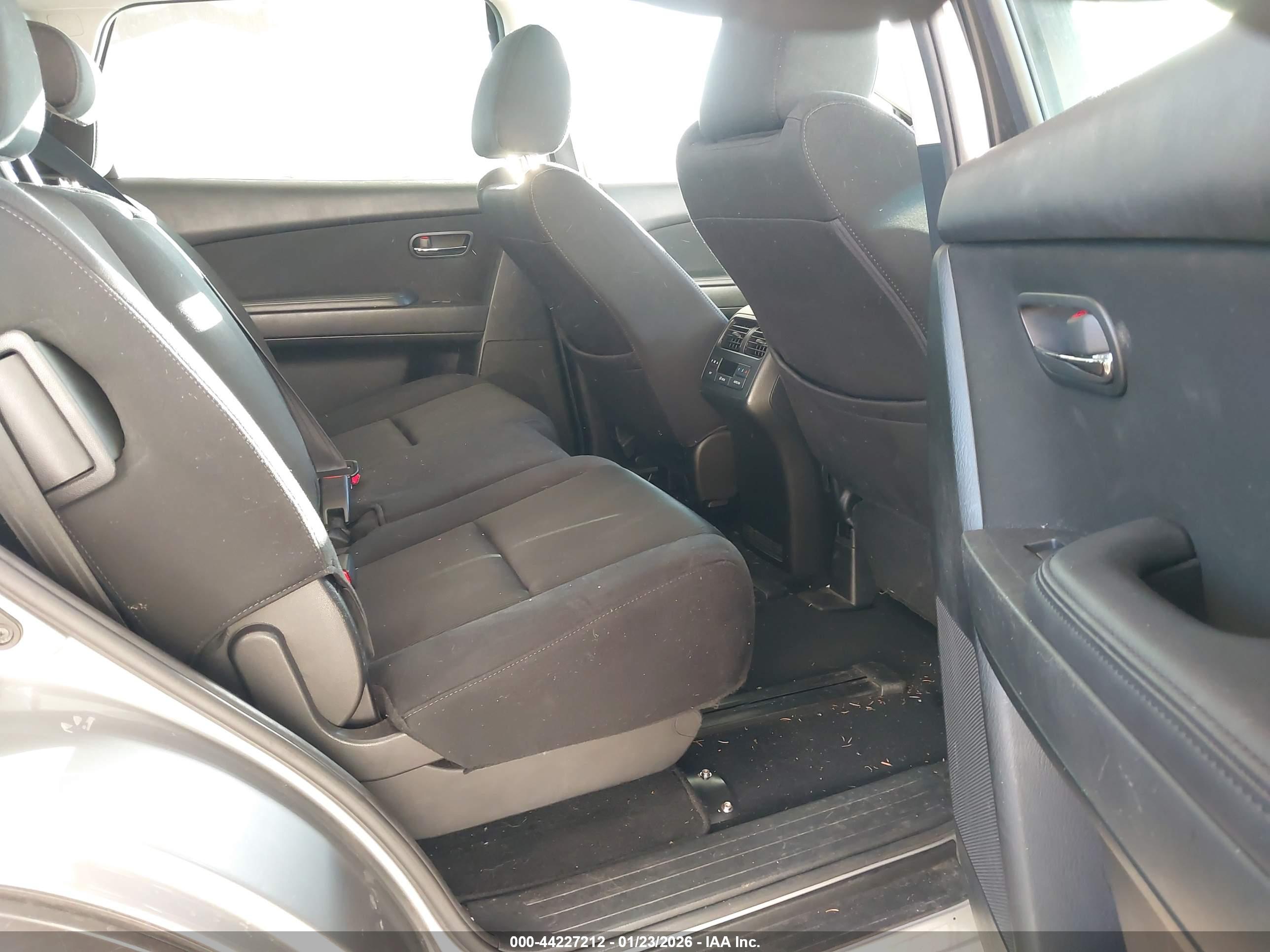 MAZDA CX-9 image 8