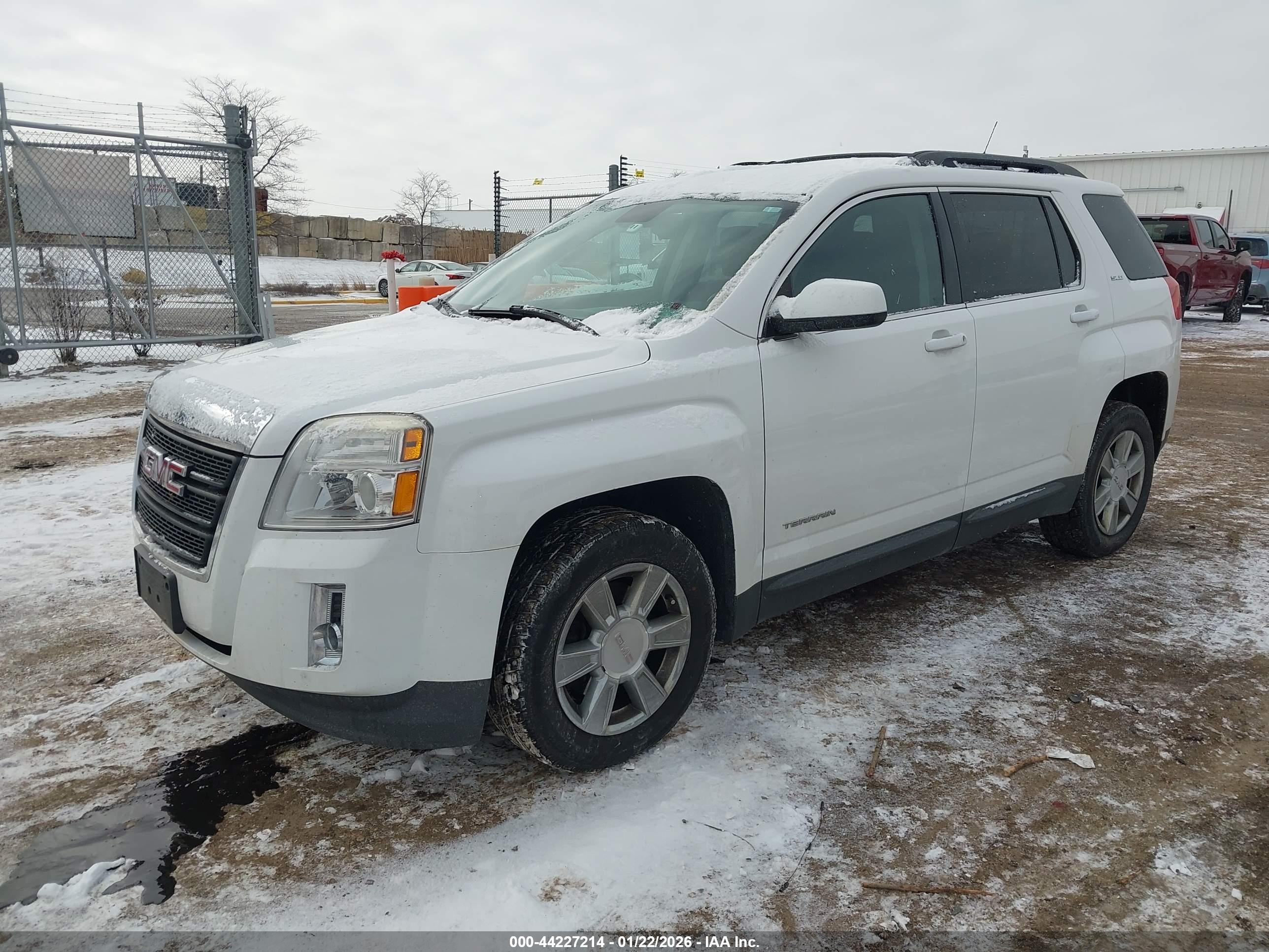 GMC TERRAIN image 2