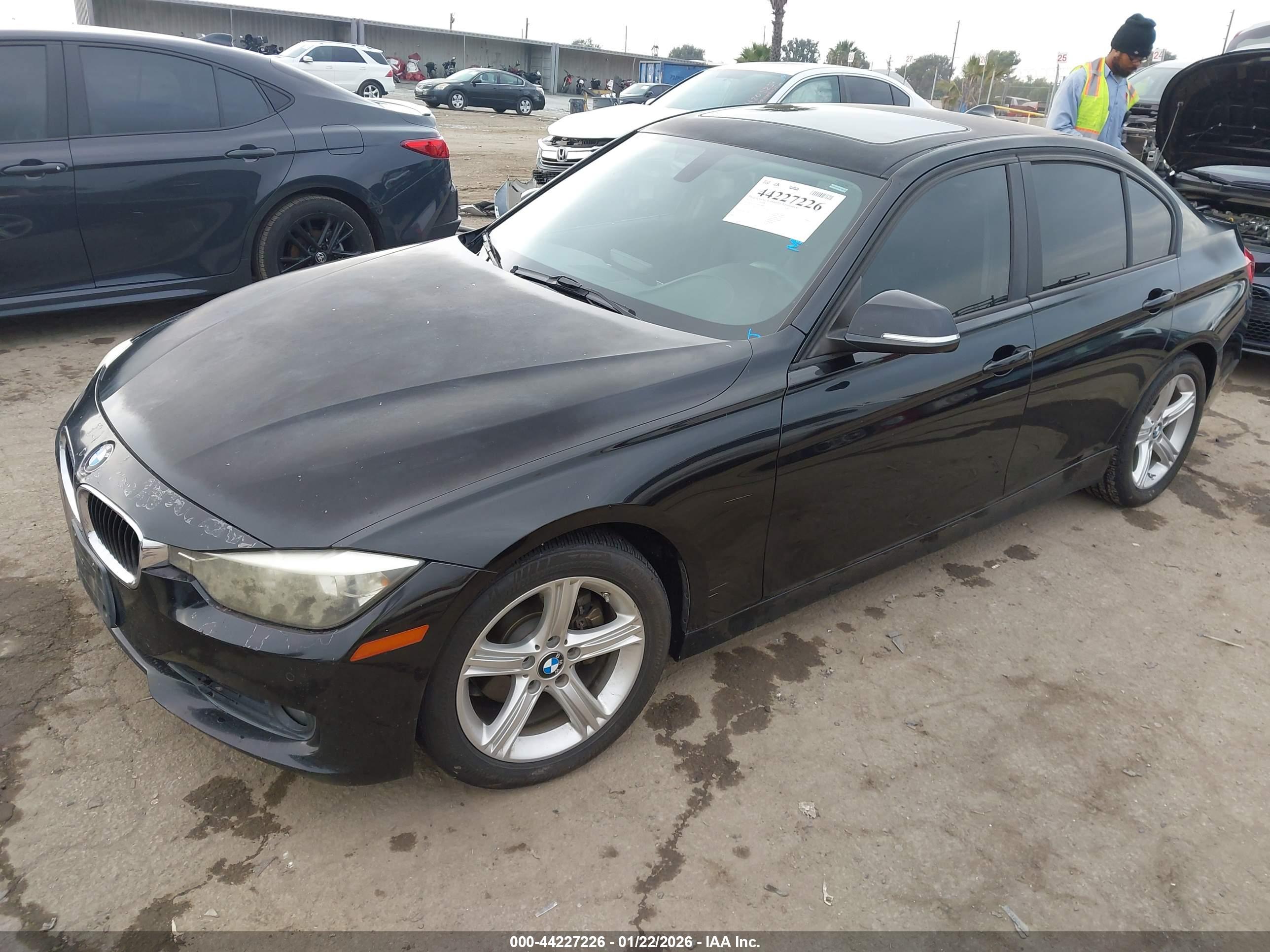 BMW 328I image 2