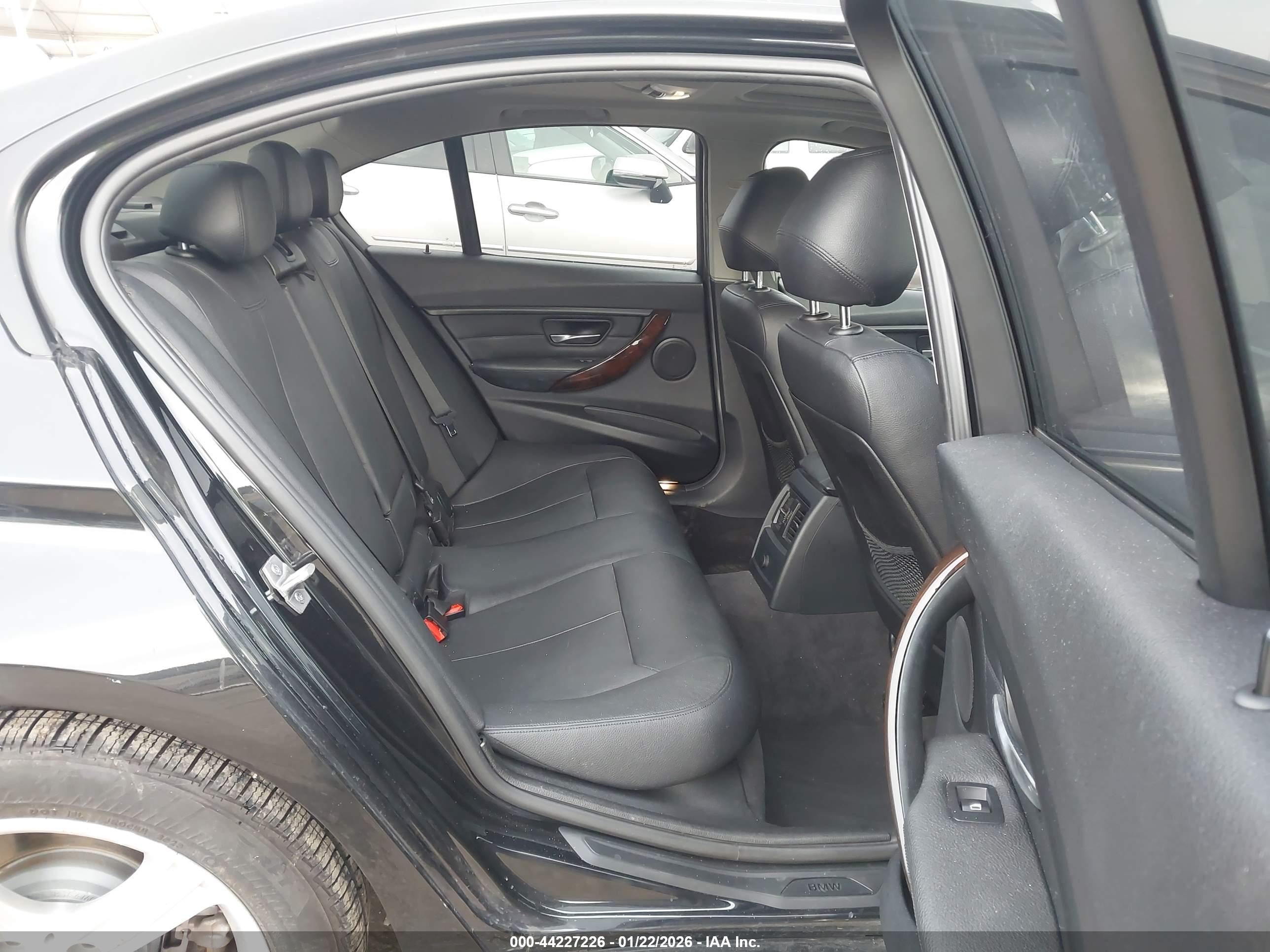 BMW 328I image 8