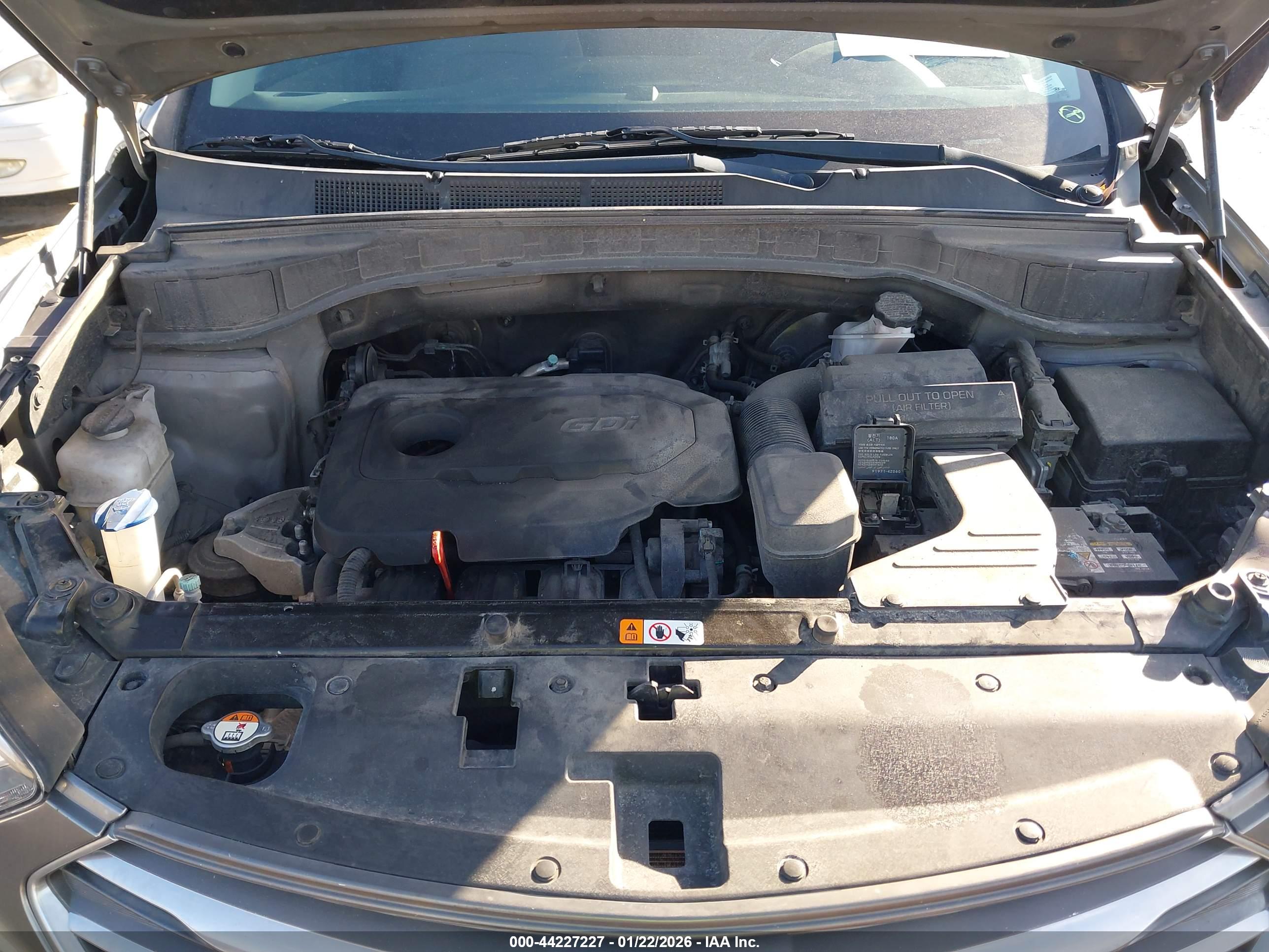 HYUNDAI SANTA image 10