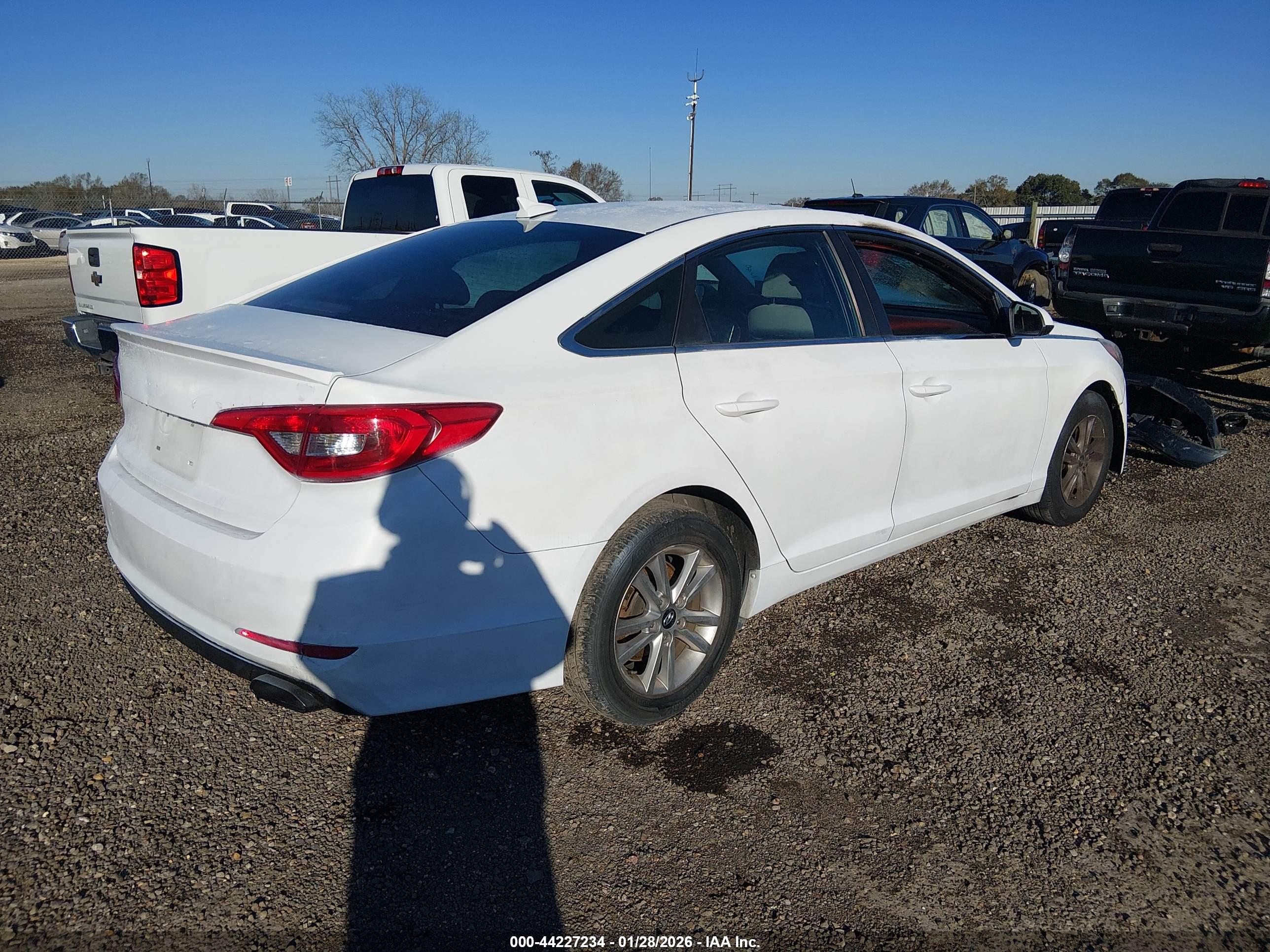 HYUNDAI SONATA image 4