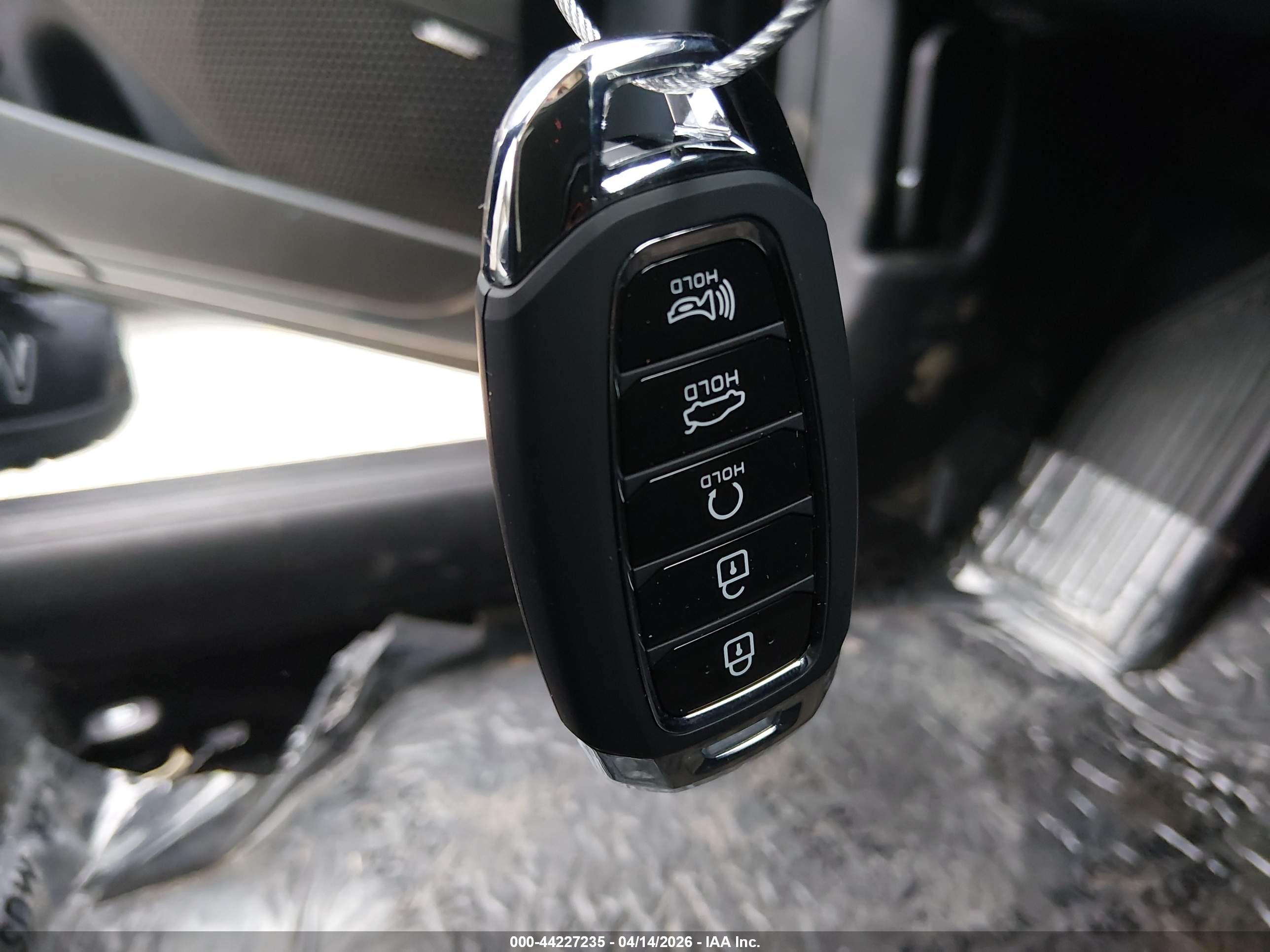HYUNDAI ELANTRA image 11
