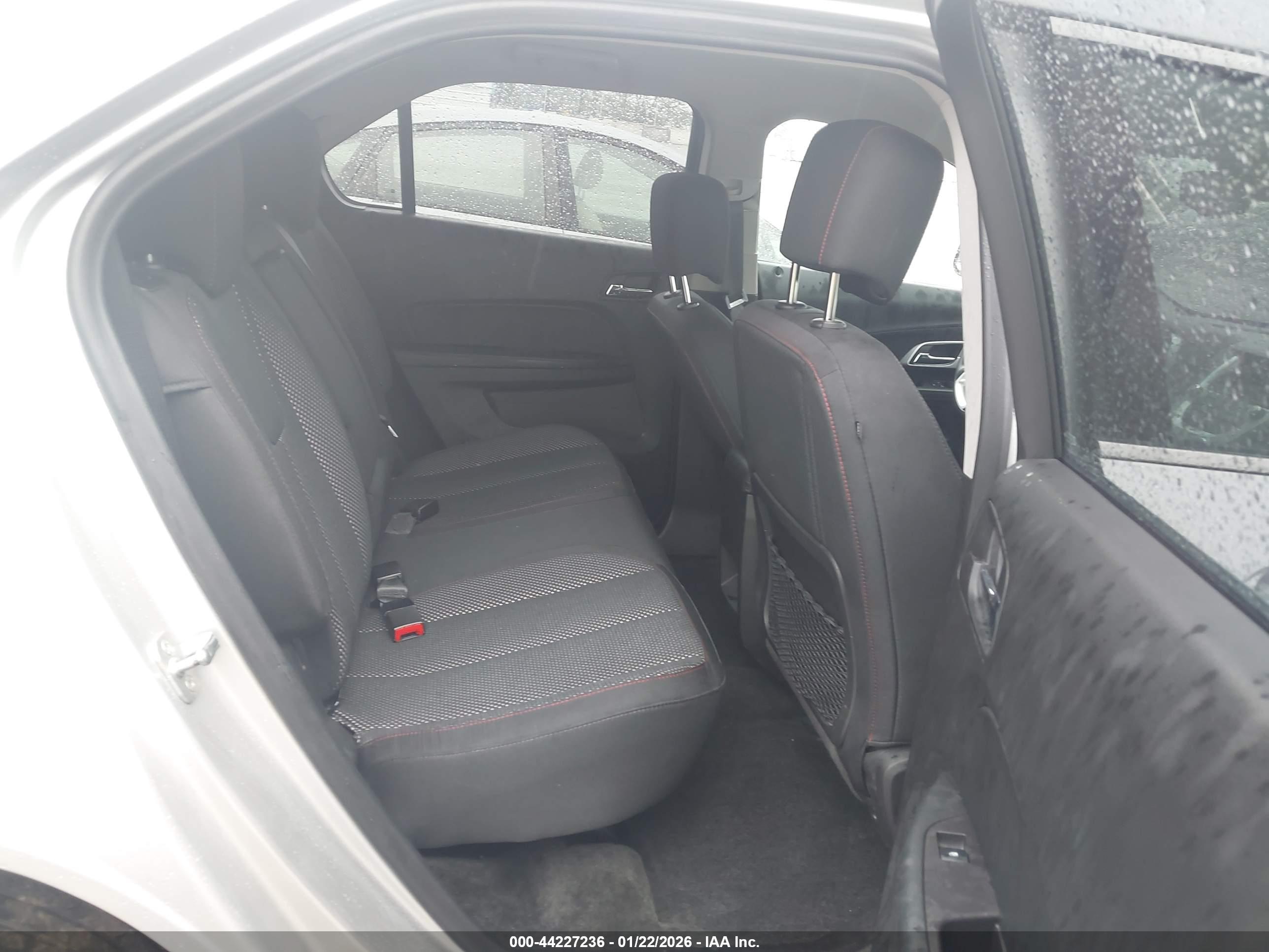 CHEVROLET EQUINOX image 8