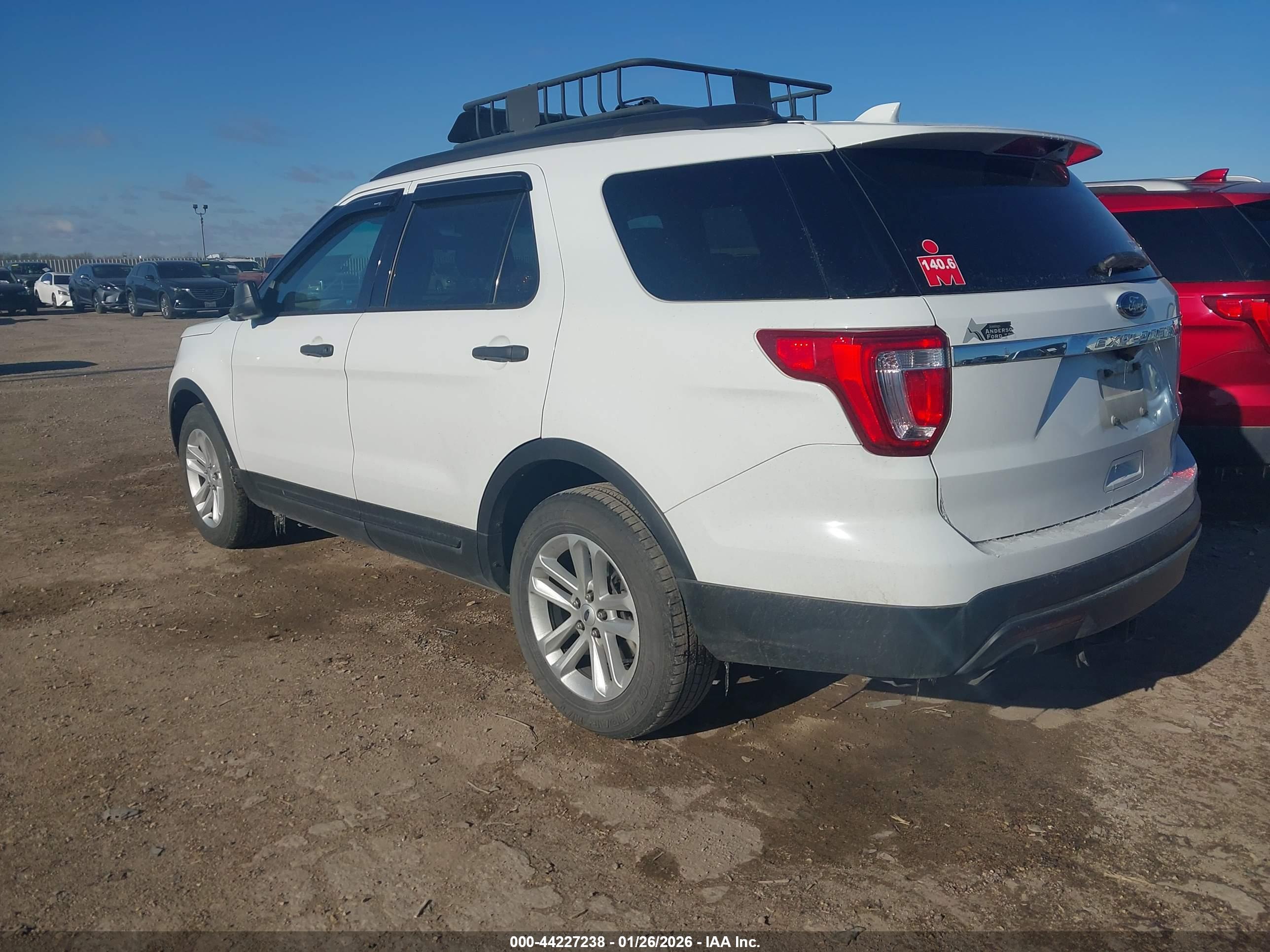 FORD EXPLORER image 3
