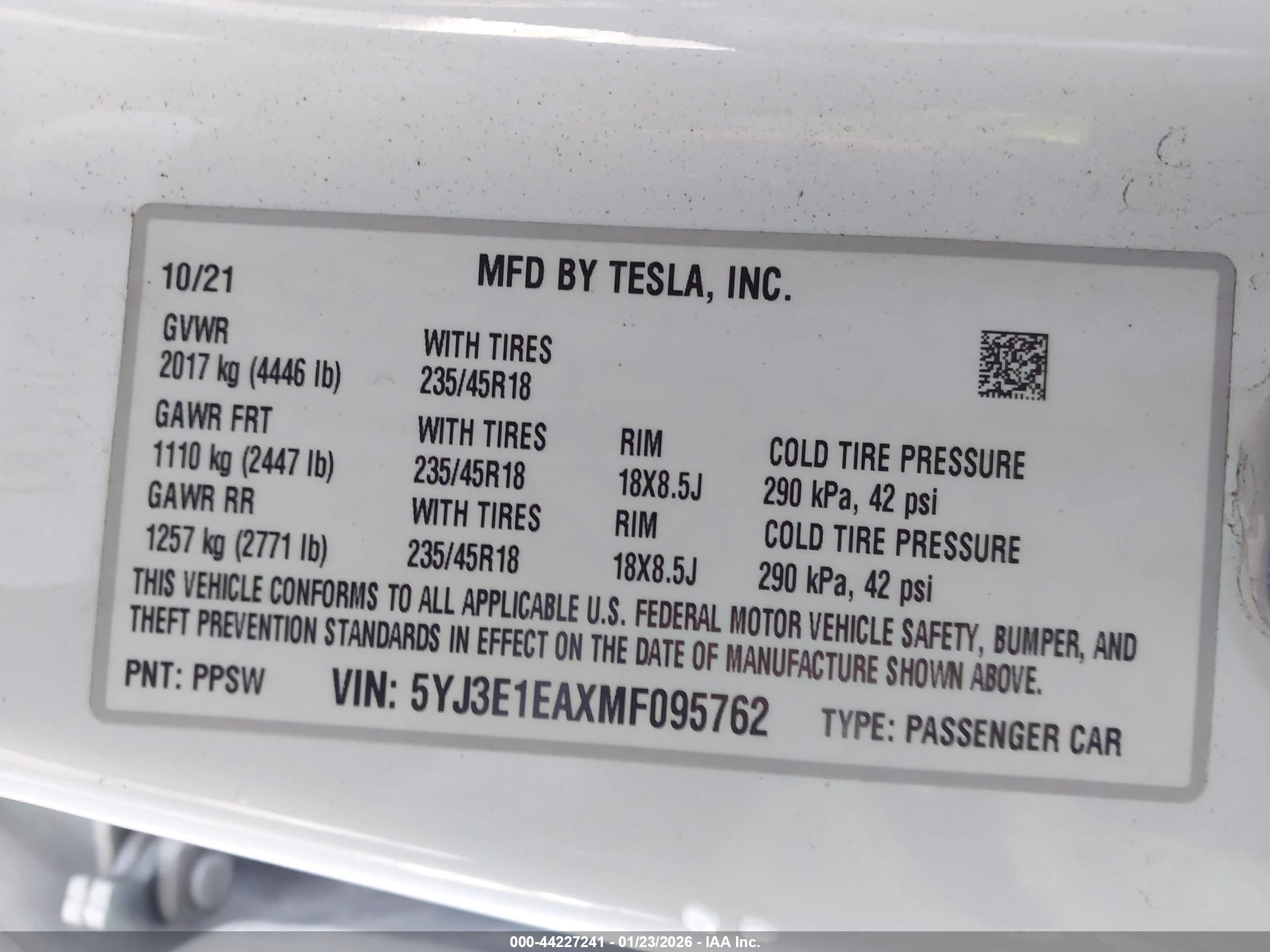 TESLA MODEL image 9