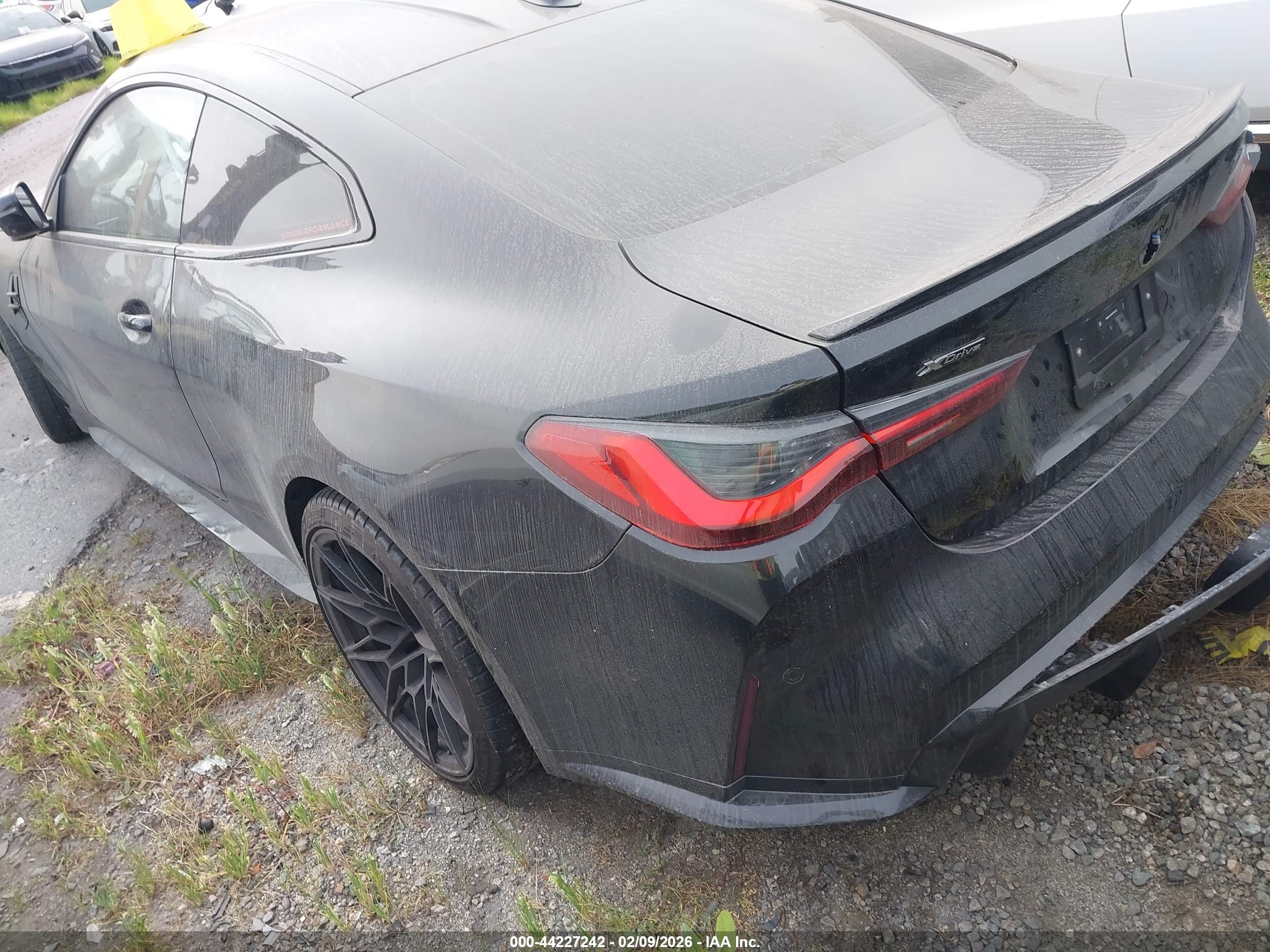 BMW M4 image 3