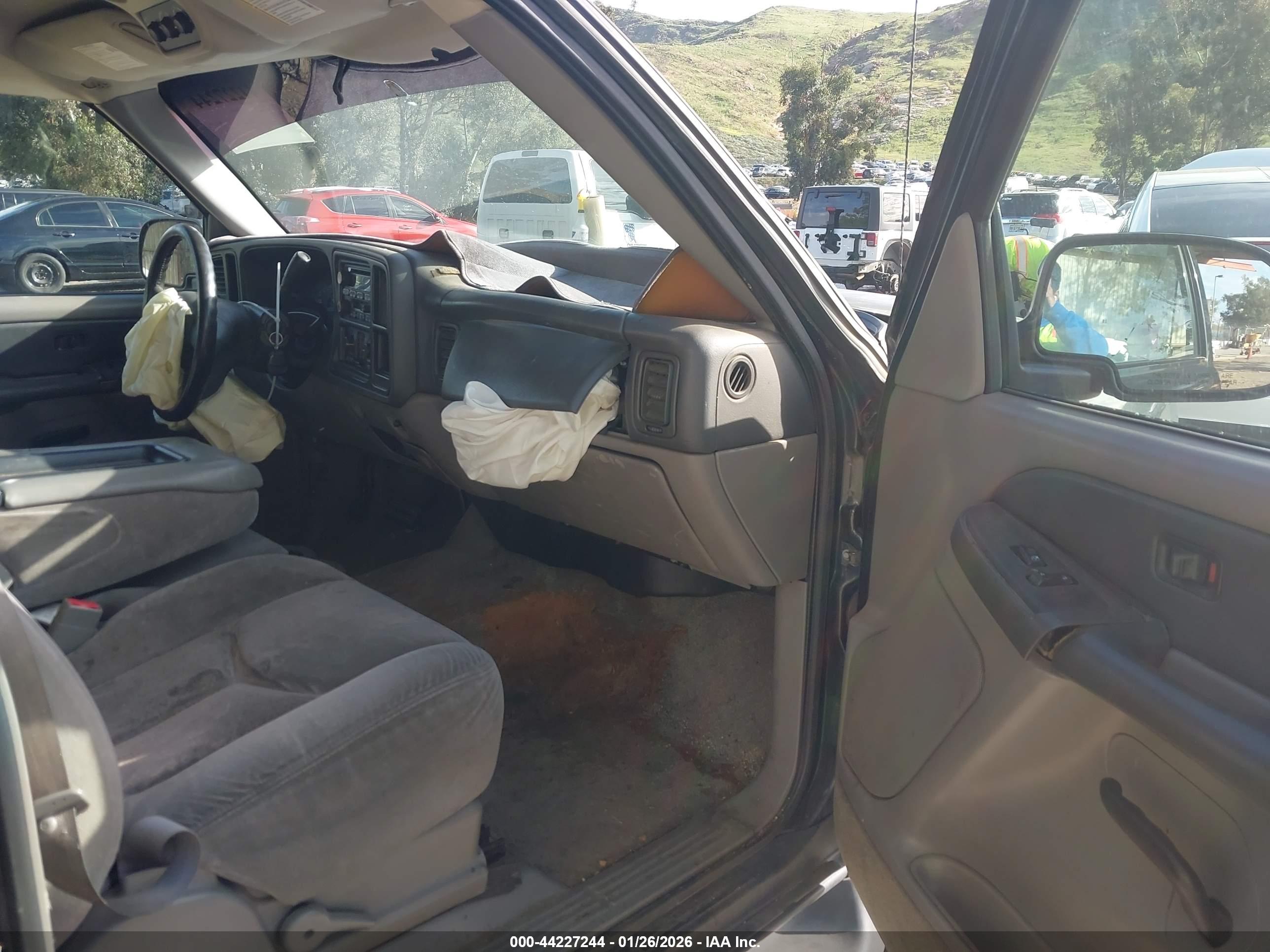 CHEVROLET TAHOE image 5