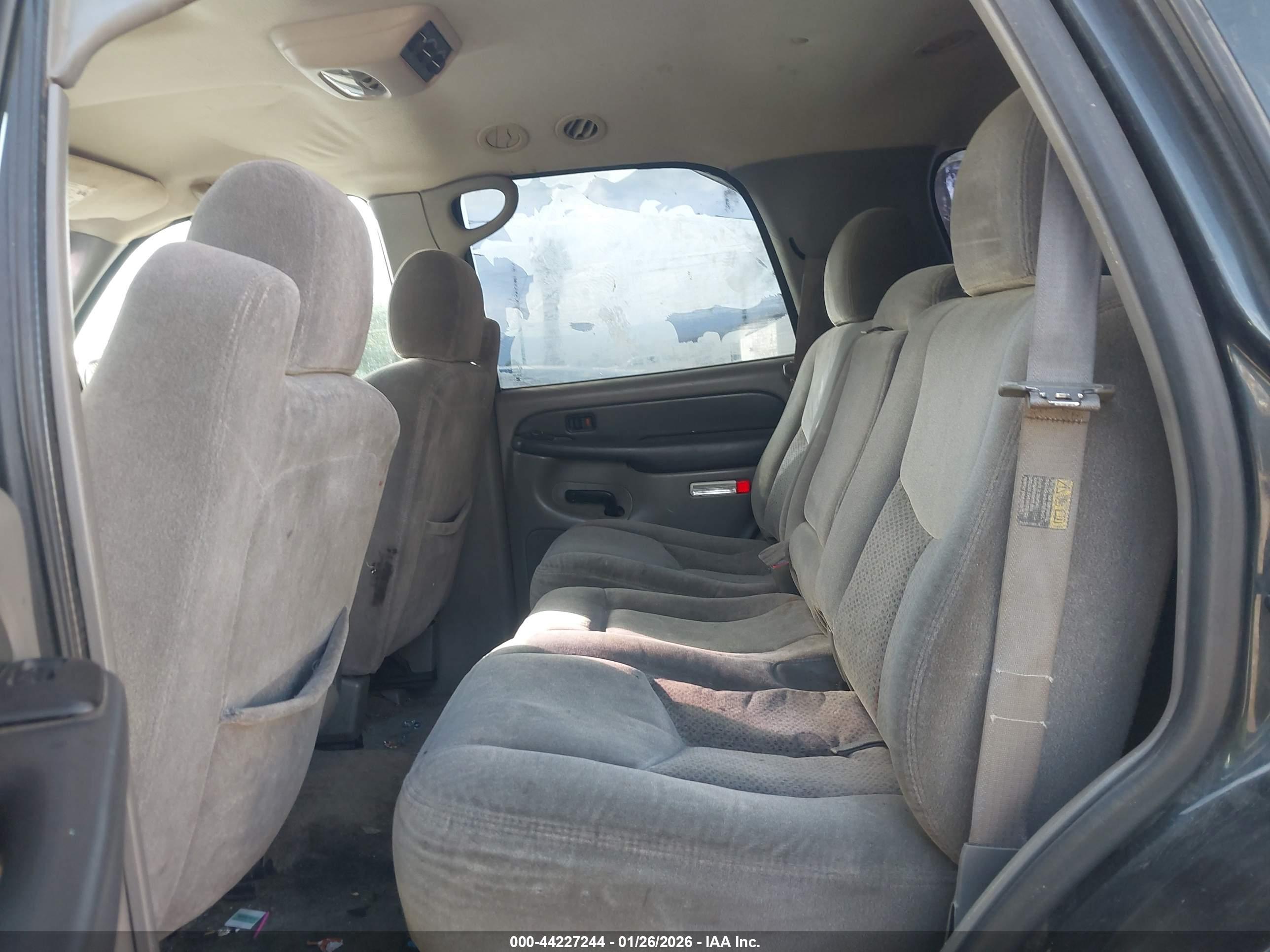 CHEVROLET TAHOE image 8