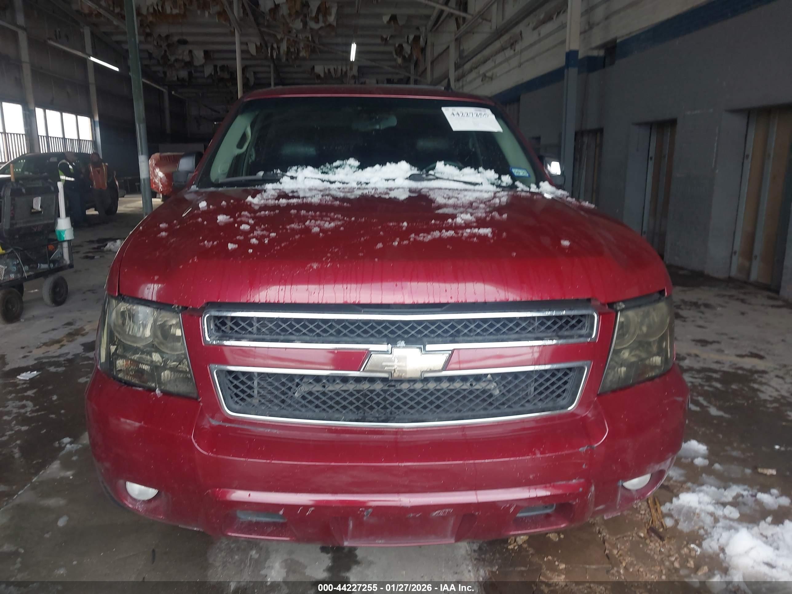 CHEVROLET TAHOE image 6