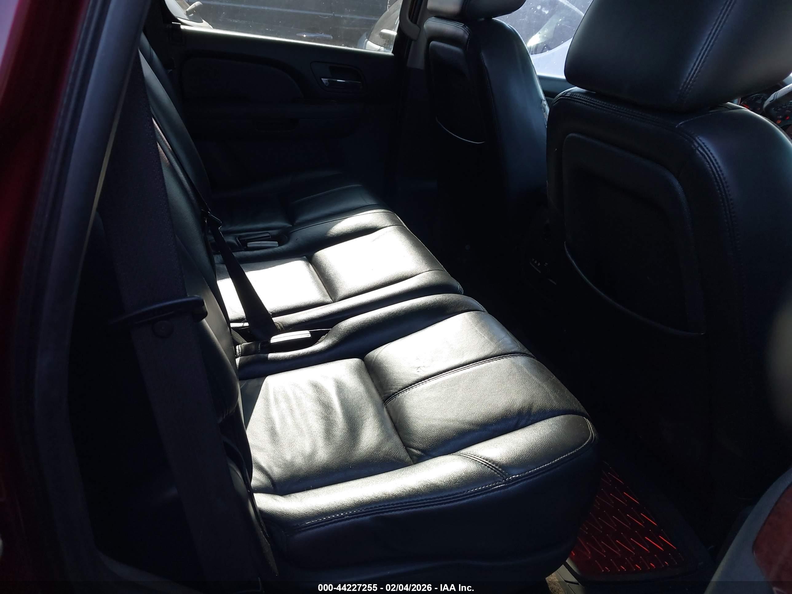 CHEVROLET TAHOE image 8