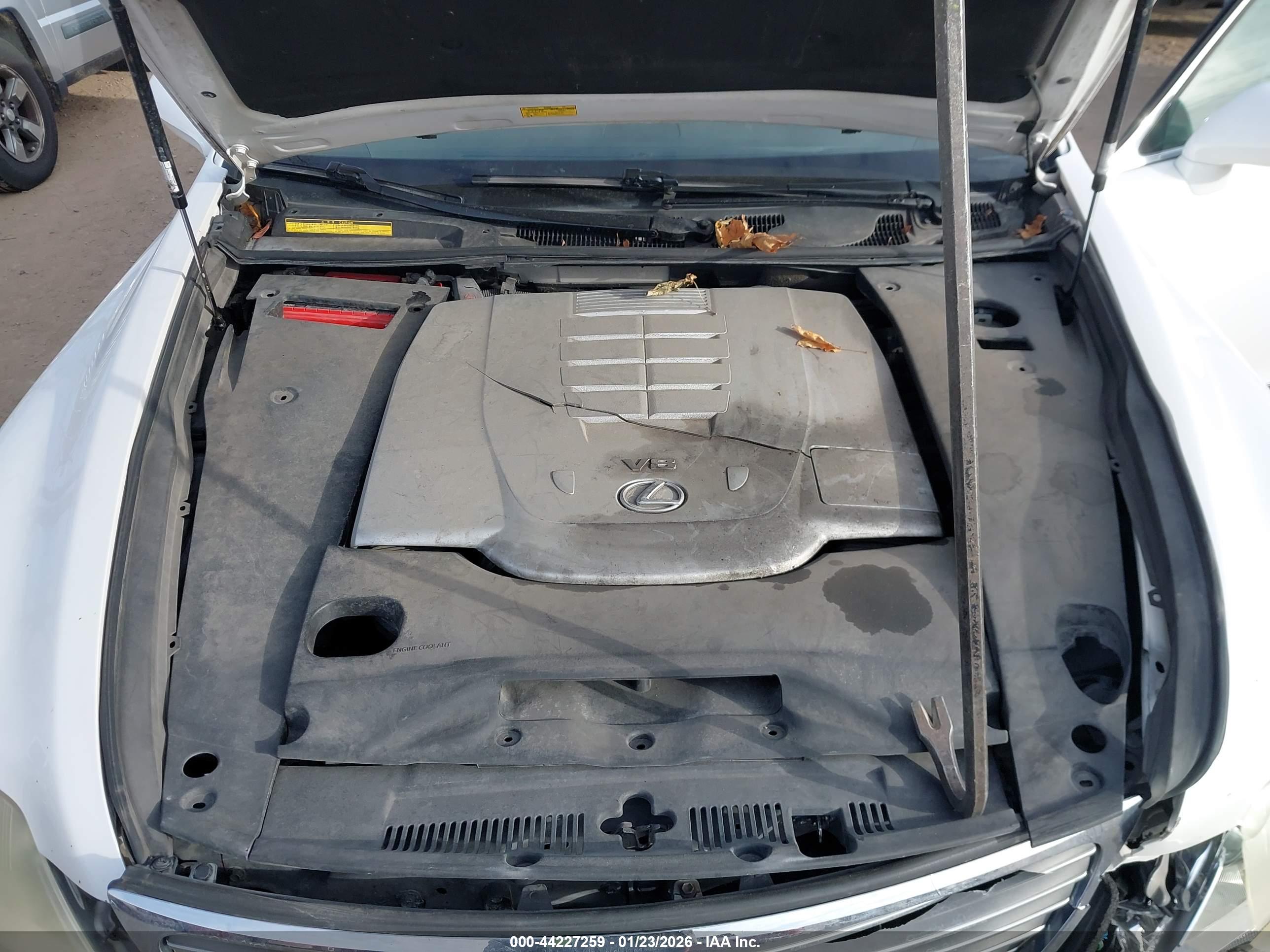LEXUS LS image 10