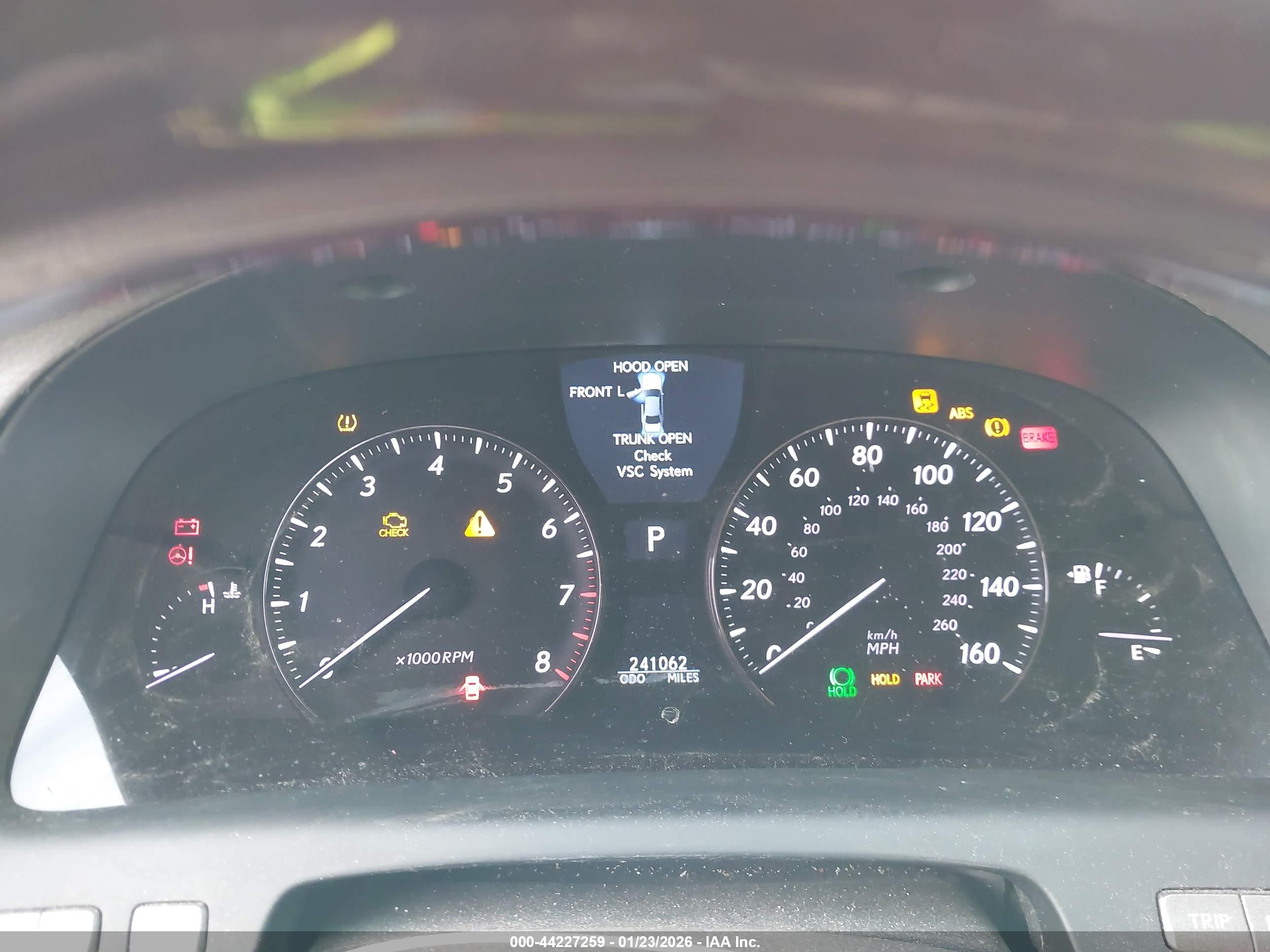LEXUS LS image 7