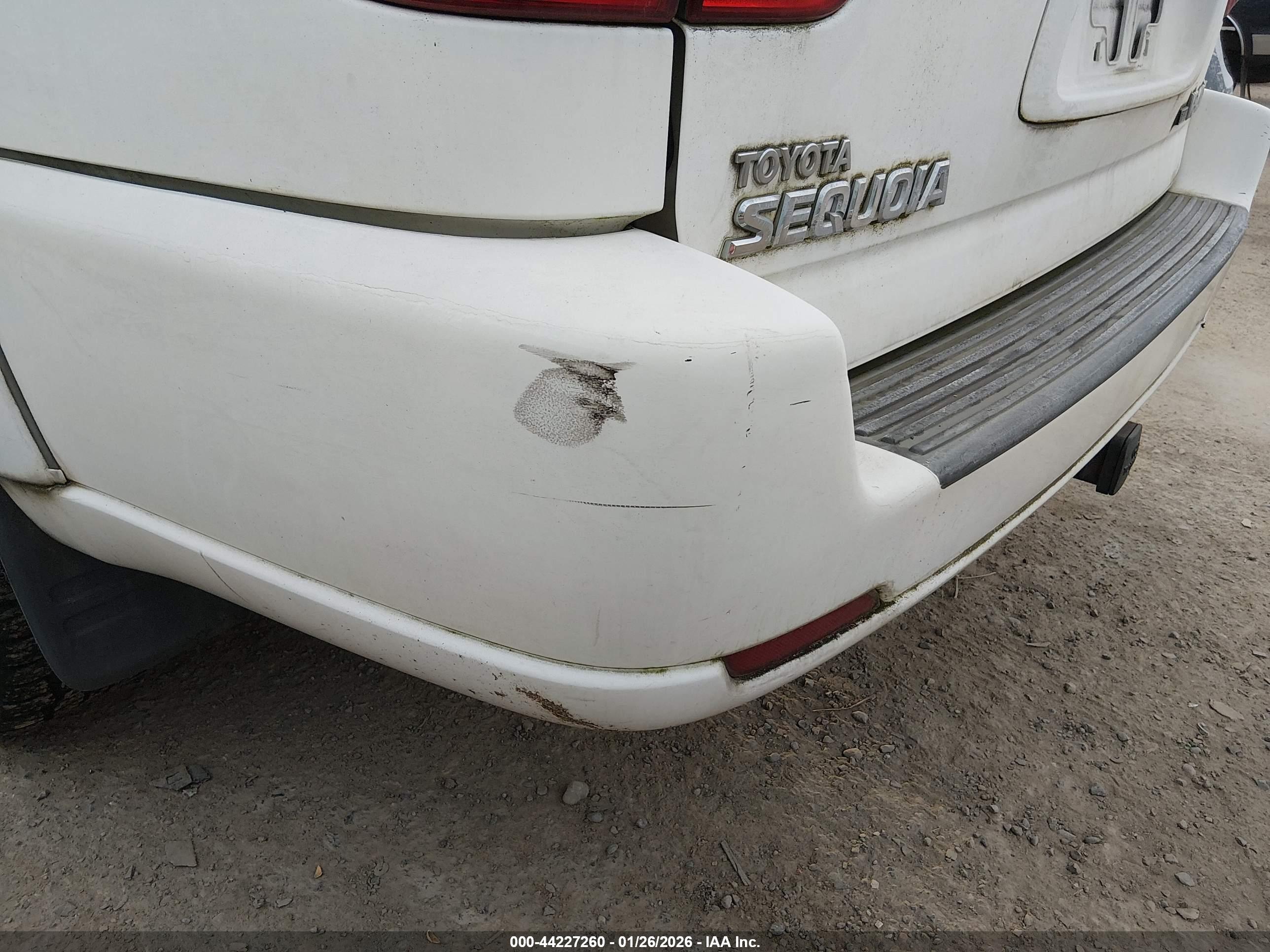 TOYOTA SEQUOIA image 6