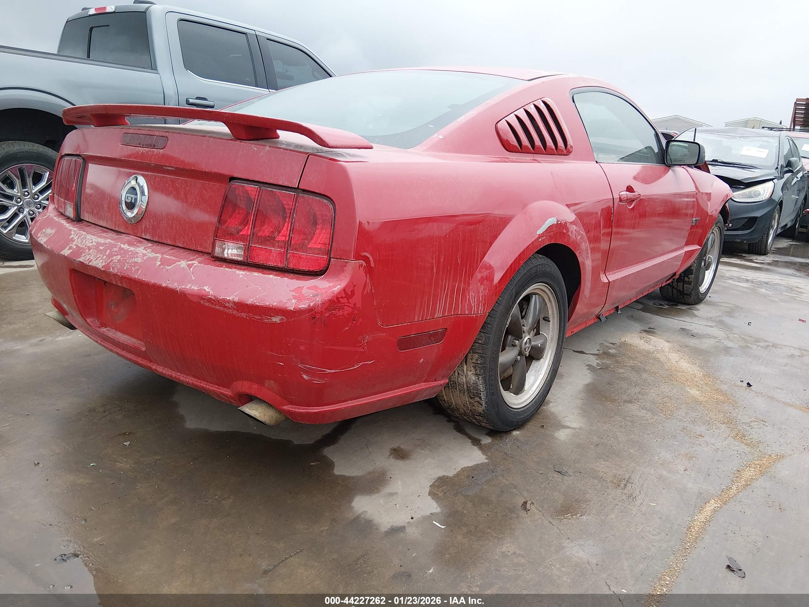FORD MUSTANG image 4