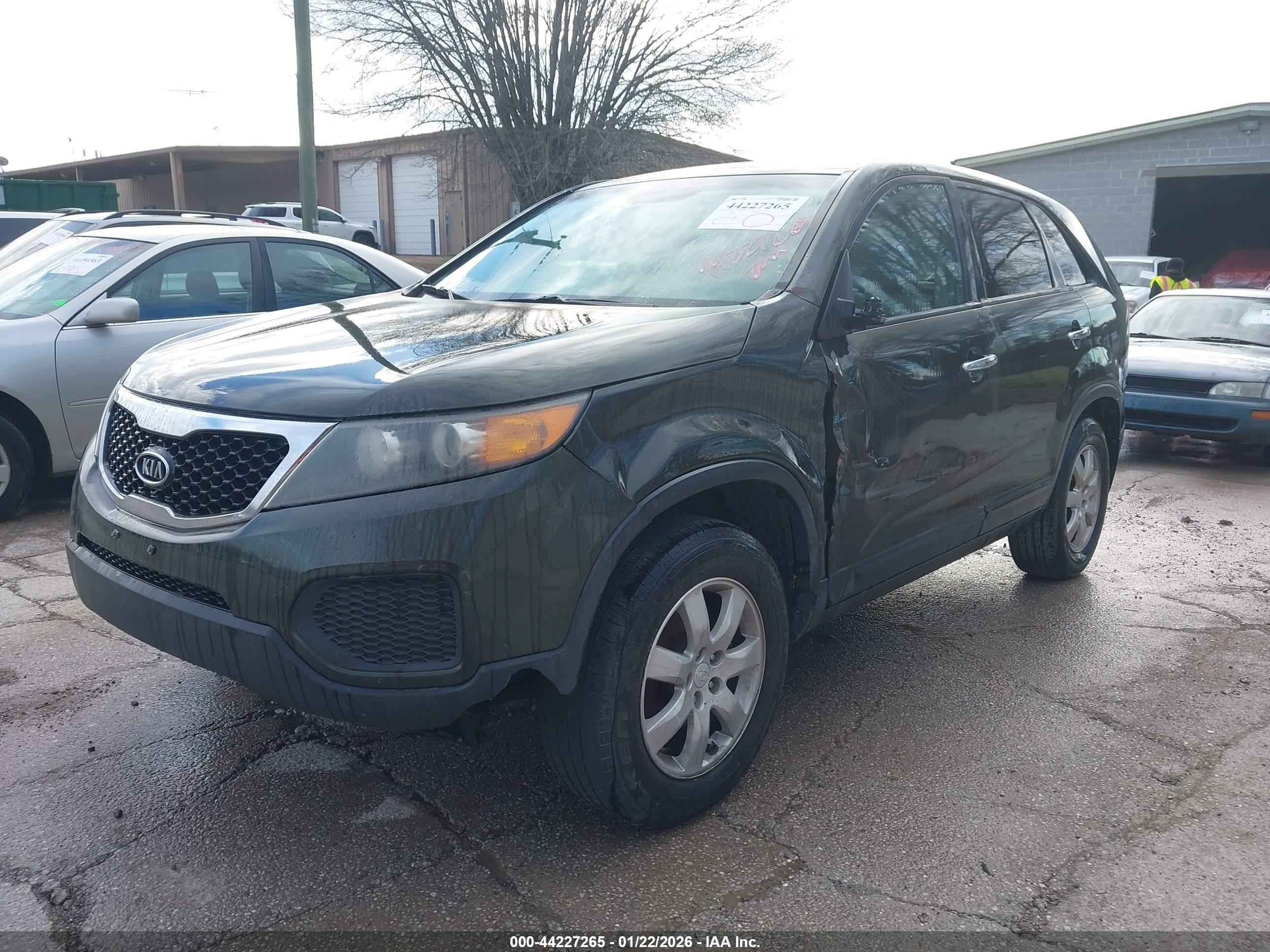 KIA SORENTO image 2