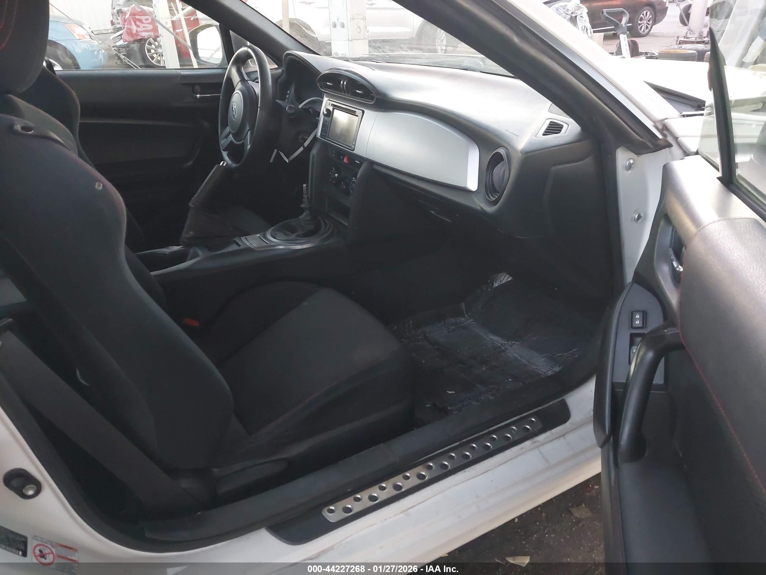 SUBARU BRZ image 5
