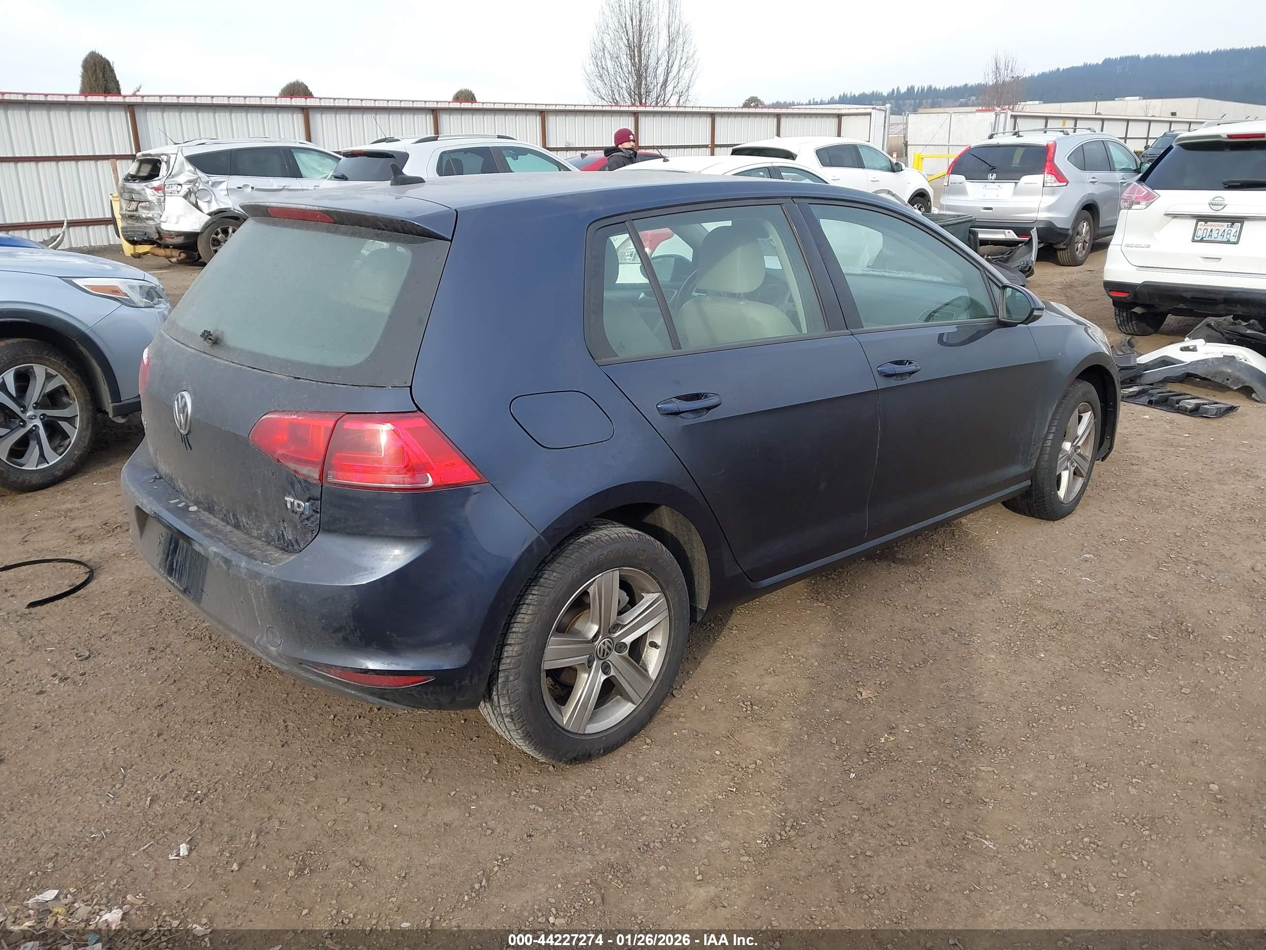VOLKSWAGEN GOLF image 4