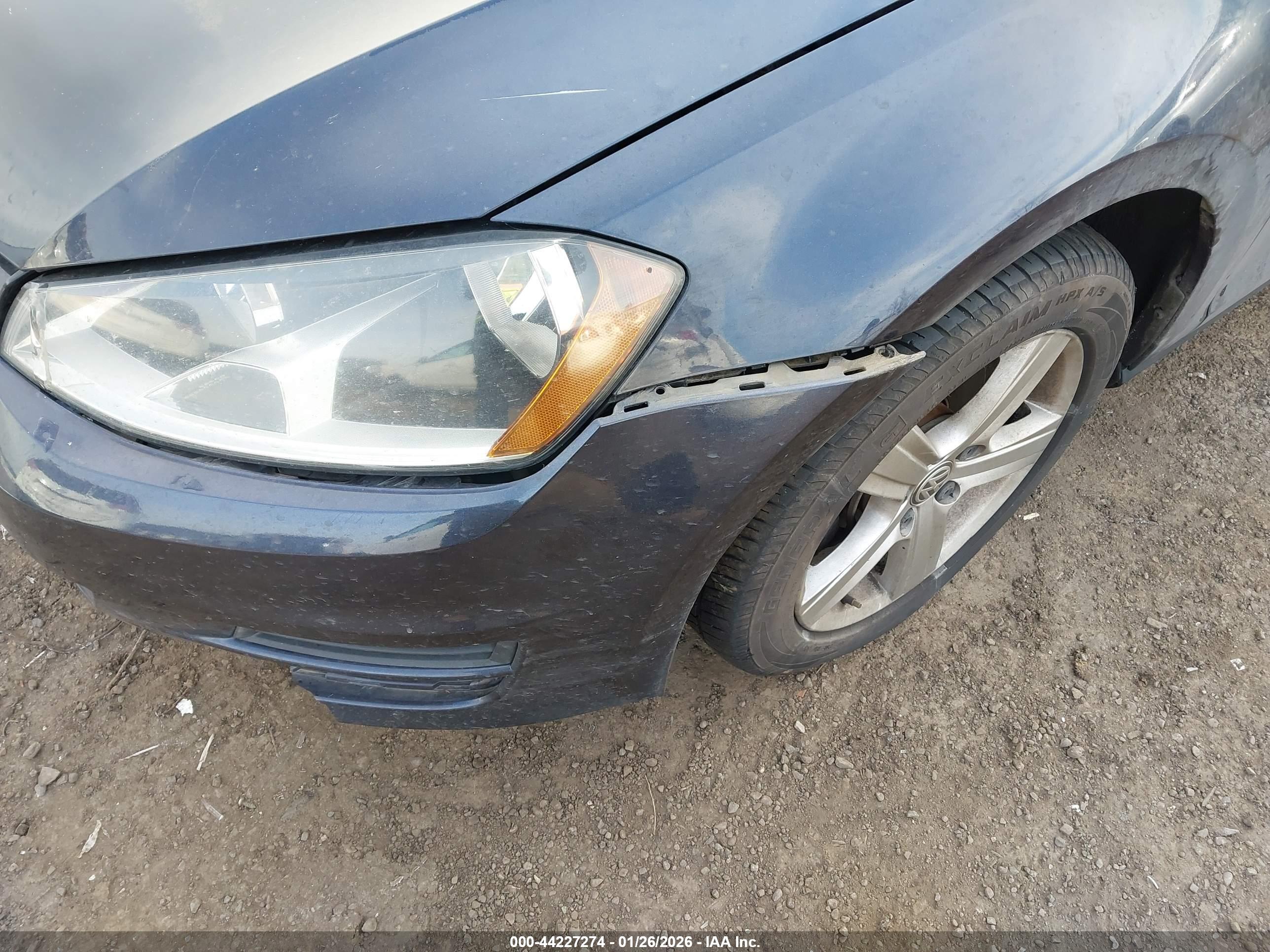 VOLKSWAGEN GOLF image 6