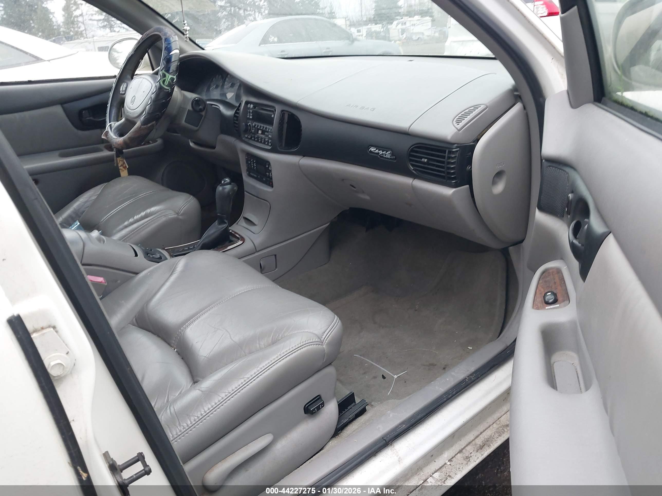 BUICK REGAL image 5