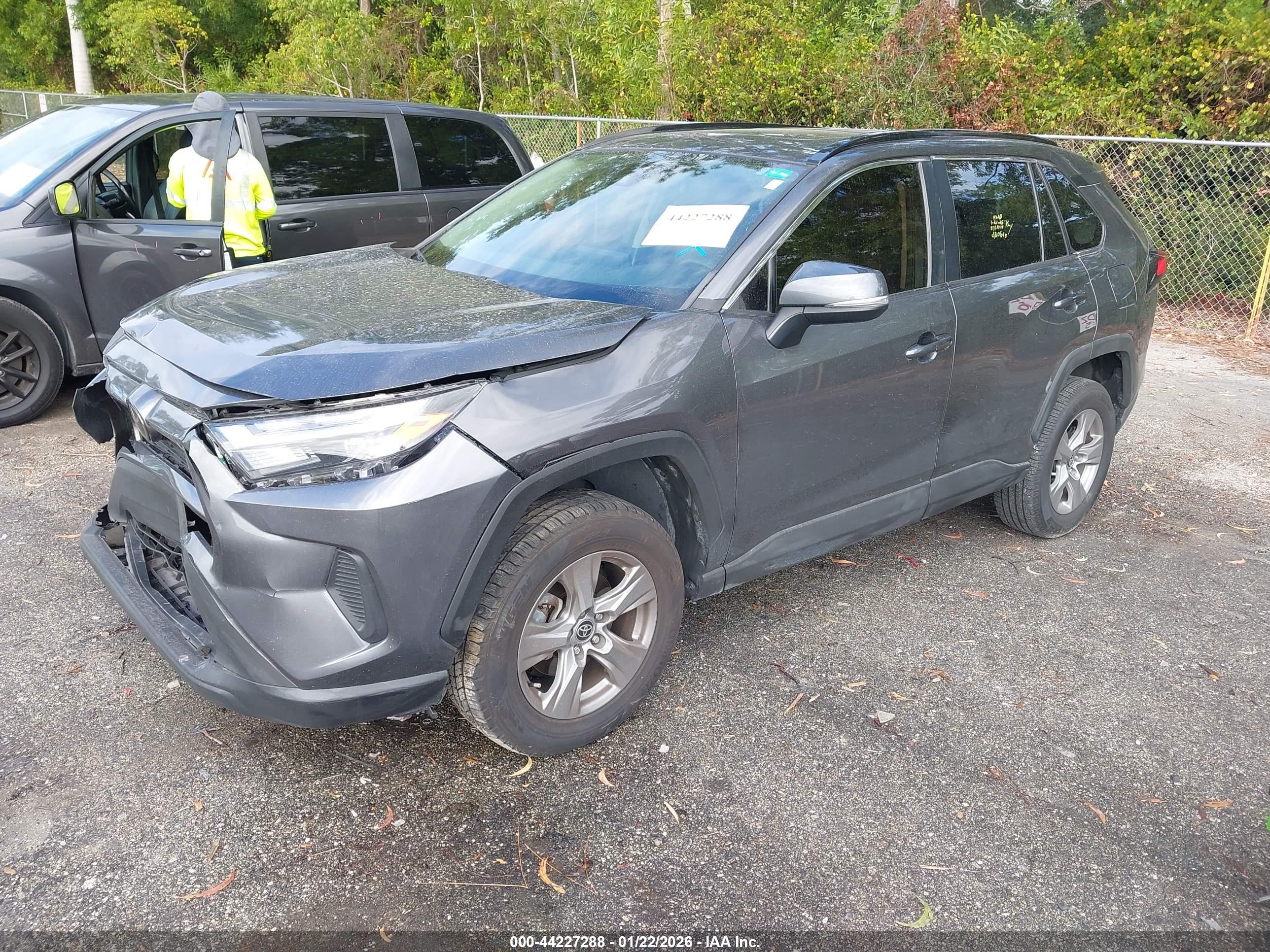 TOYOTA RAV4 image 2