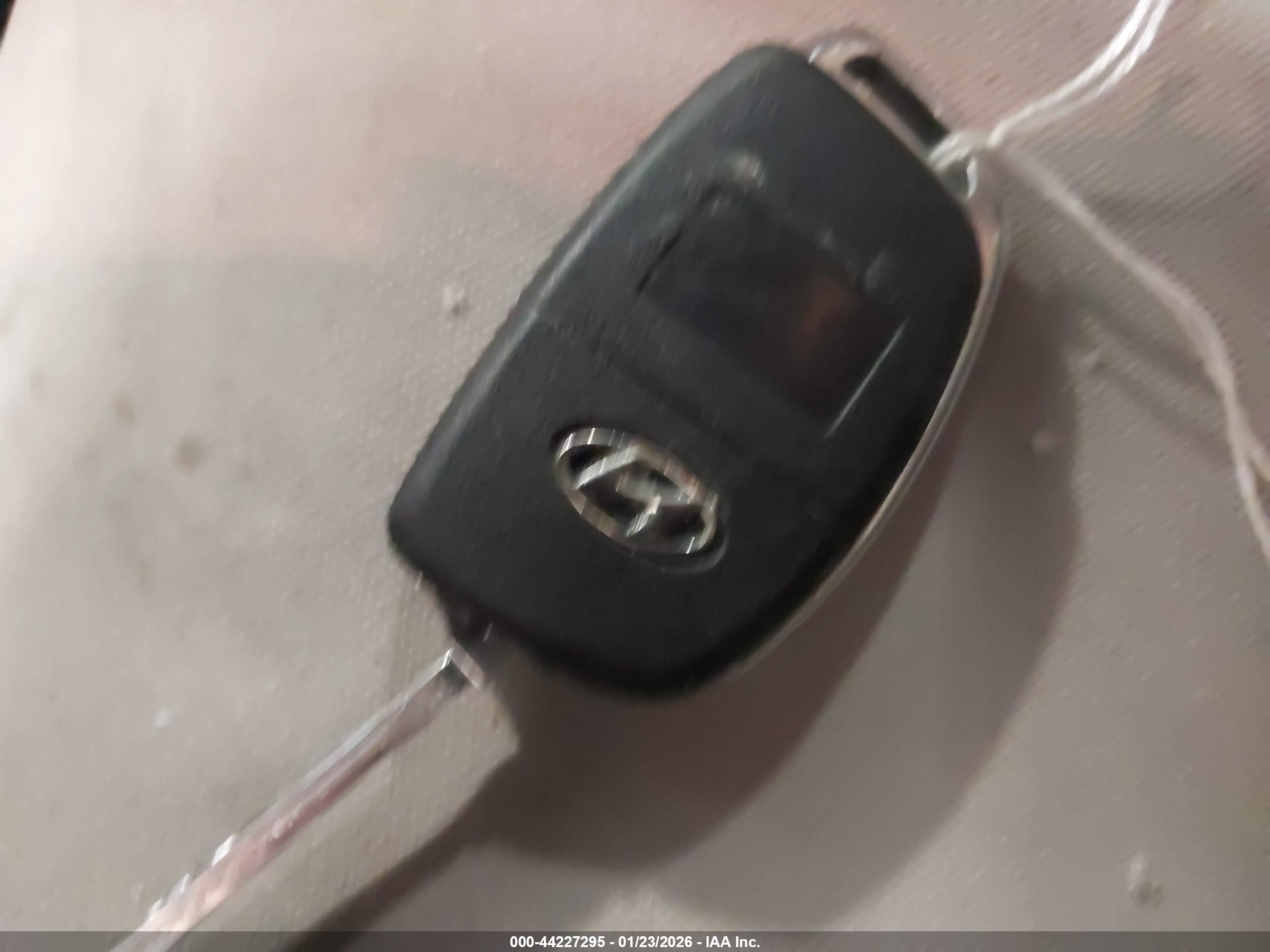 HYUNDAI SONATA image 11