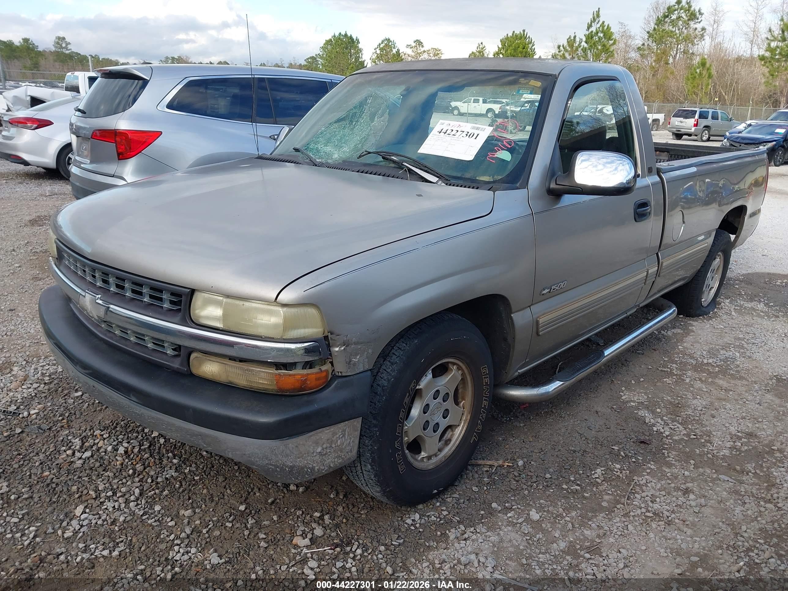 CHEVROLET SILVERADO image 2
