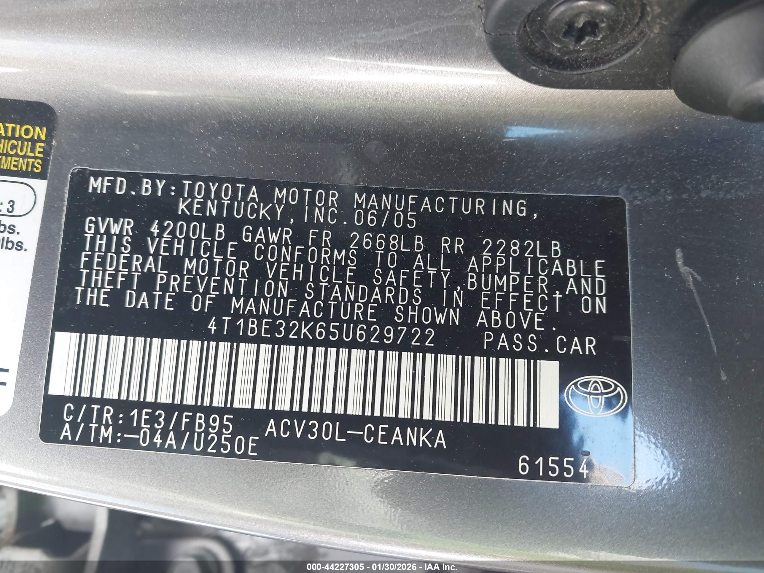 TOYOTA CAMRY image 9