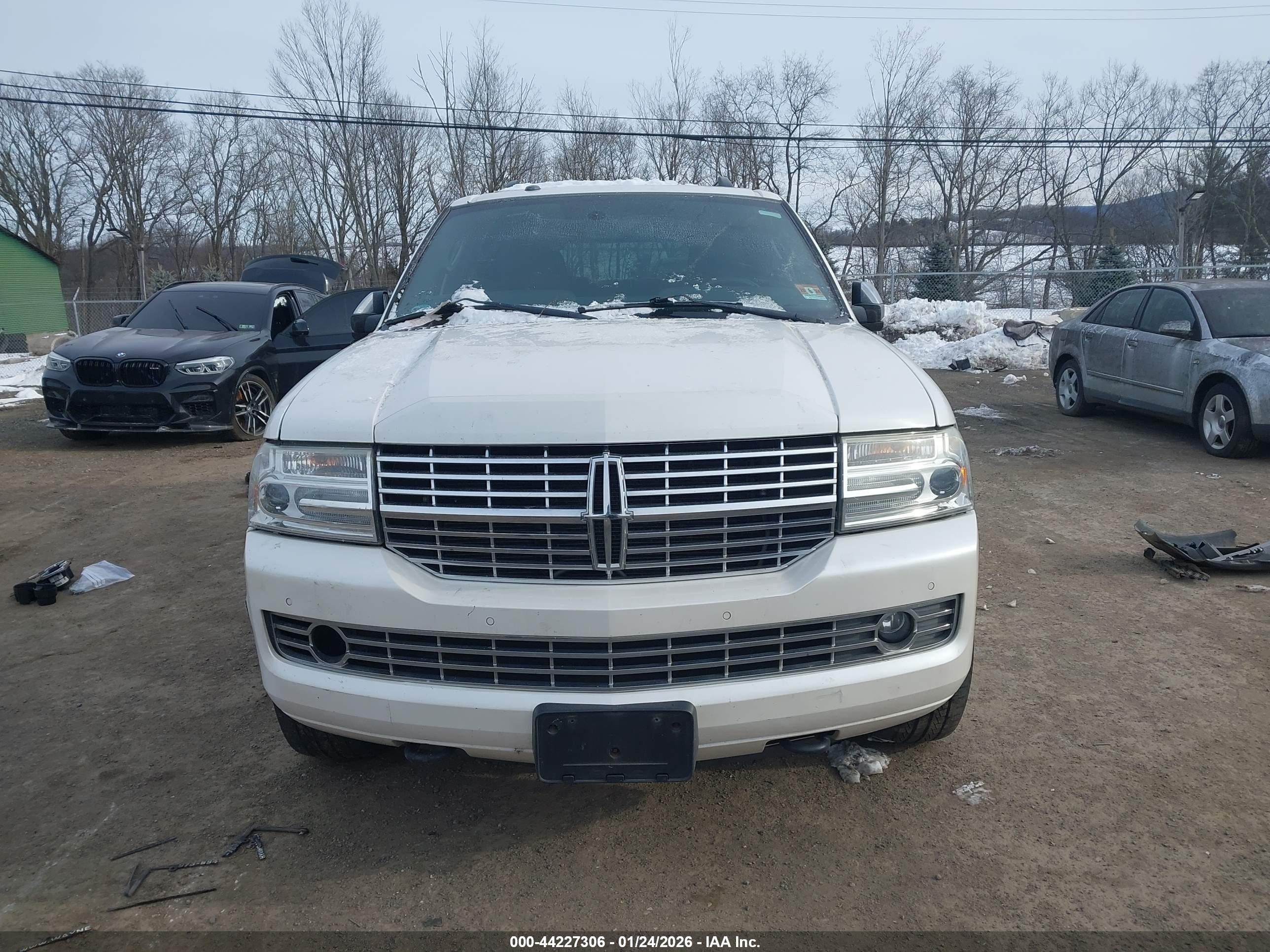 LINCOLN NAVIGATOR image 6