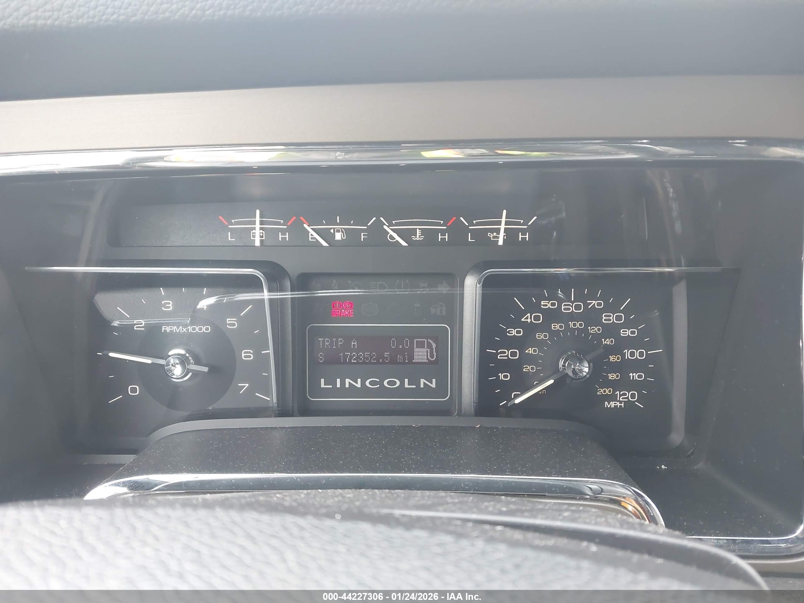 LINCOLN NAVIGATOR image 7