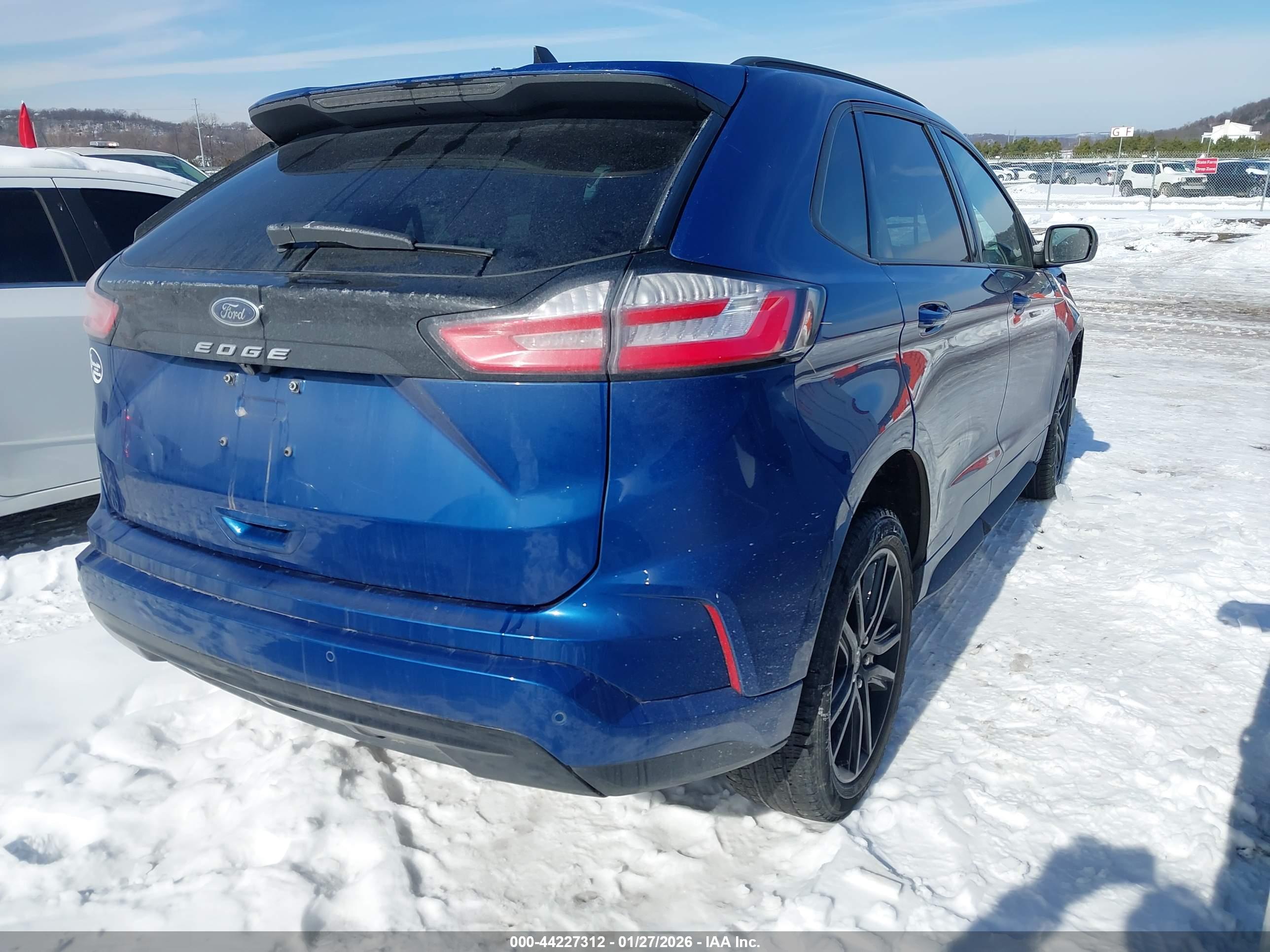 FORD EDGE image 4