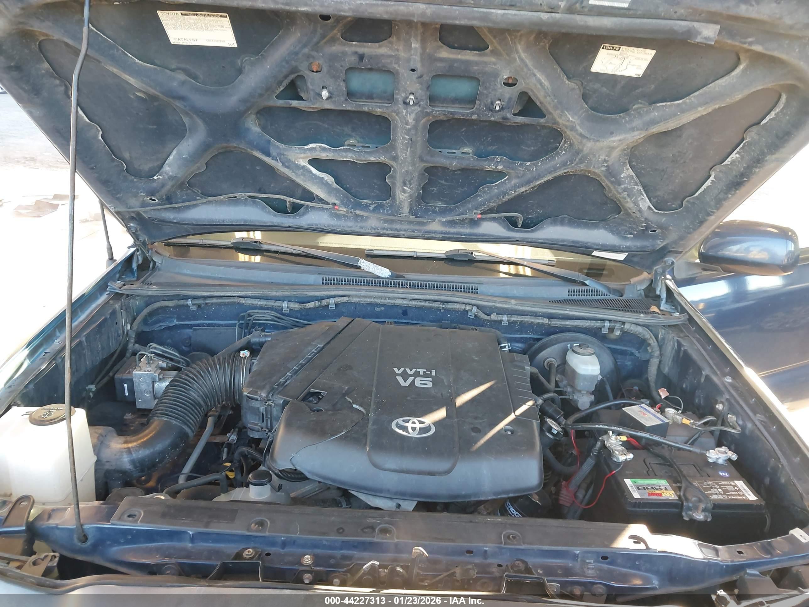 TOYOTA TACOMA image 10
